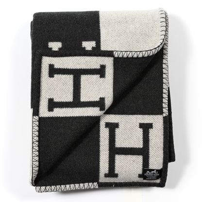 Hermes Wool Cashmere Avalon Signature Blanket Ecru Gris Fonce 2 of 3