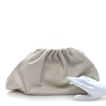 Bottega Veneta Smooth Butter Calf The Pouch Oversized Clutch Plaster 2 of 9