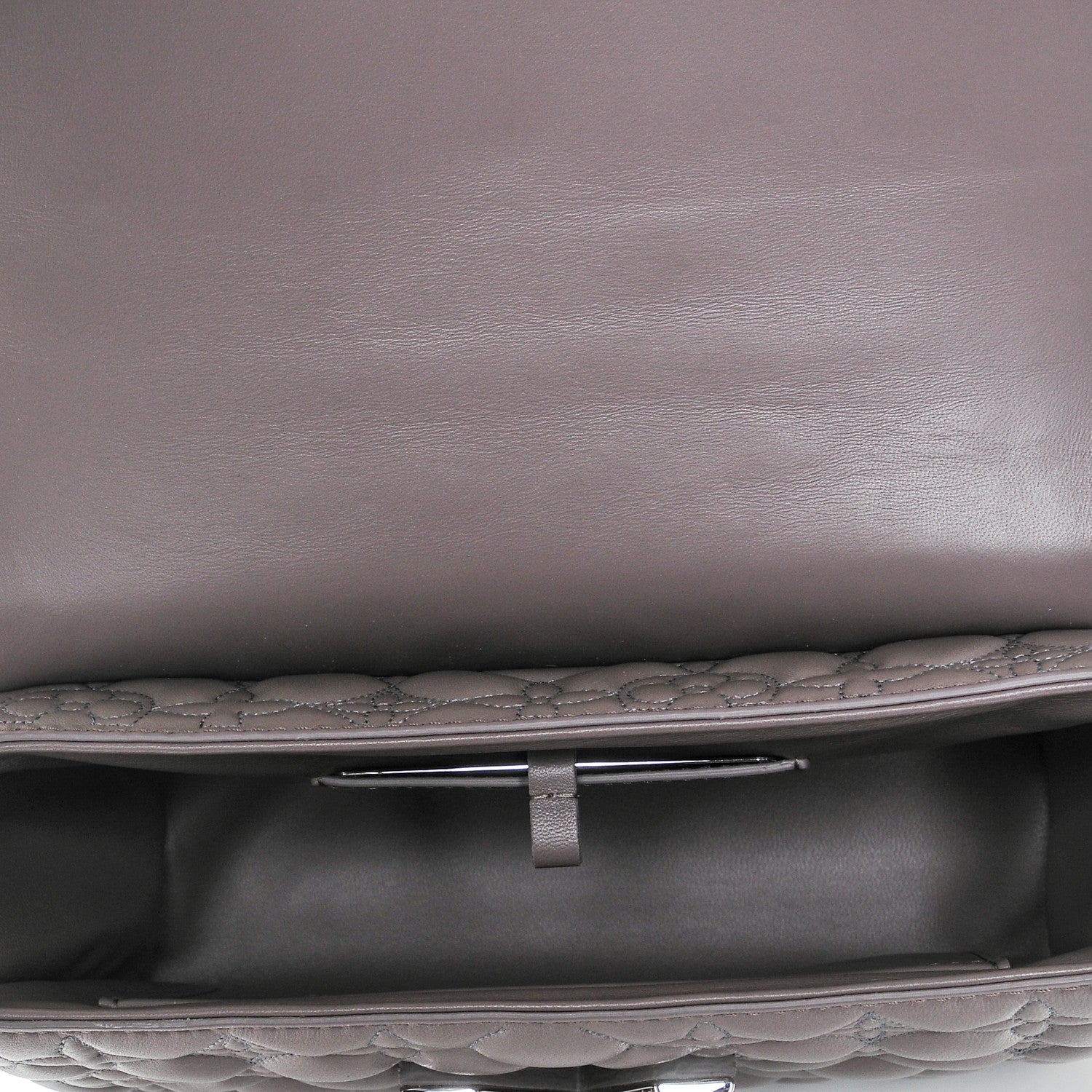 Louis Vuitton Lambskin Flower Quilted Twist Shoulder Bag GM Gris 6 of 7