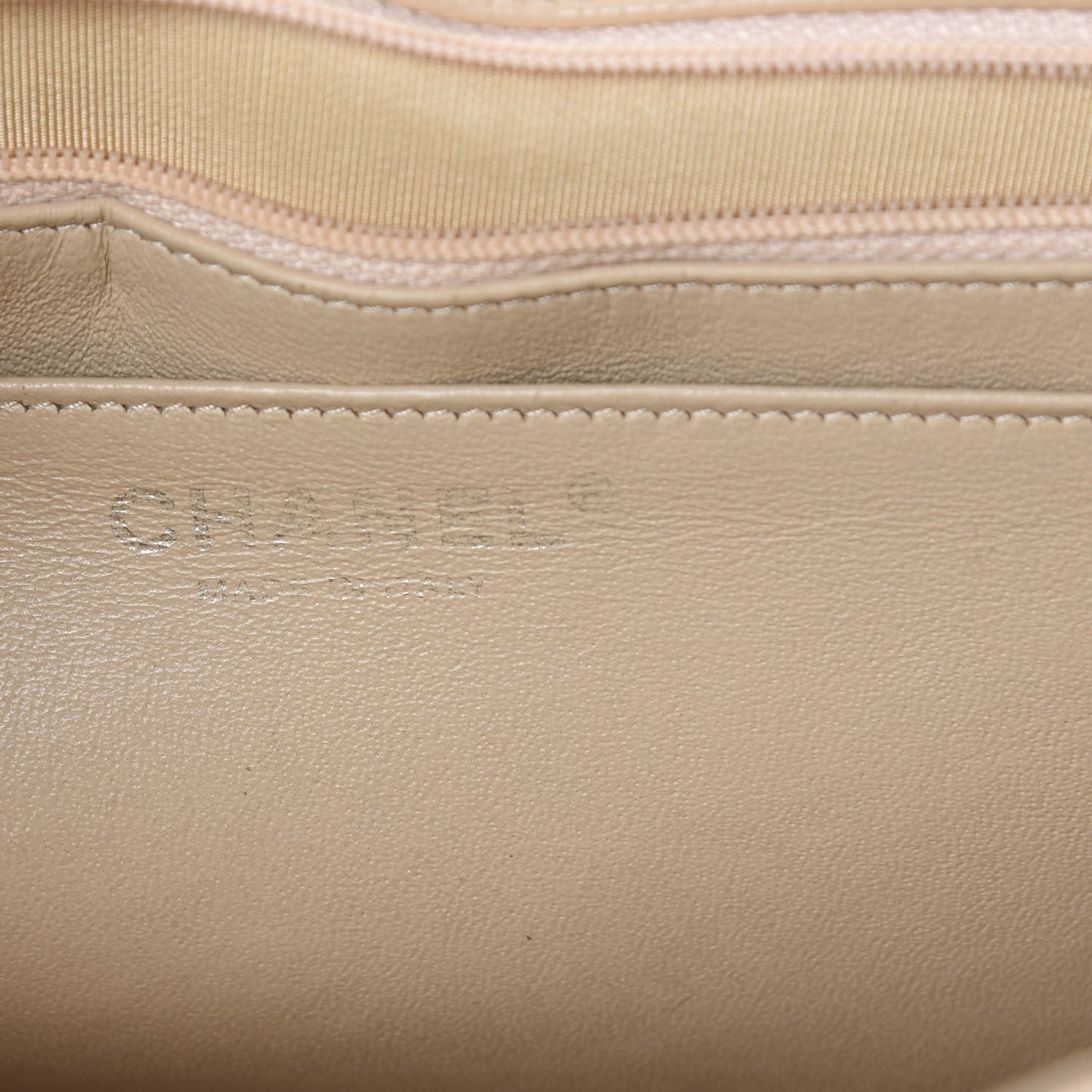 Caviar Quilted Jumbo Single Flap Beige Clair