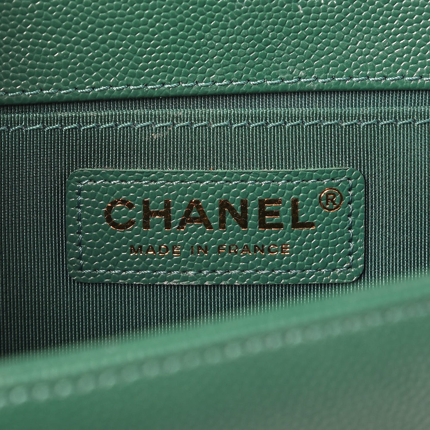 Caviar Quilted Medium Boy Flap Green