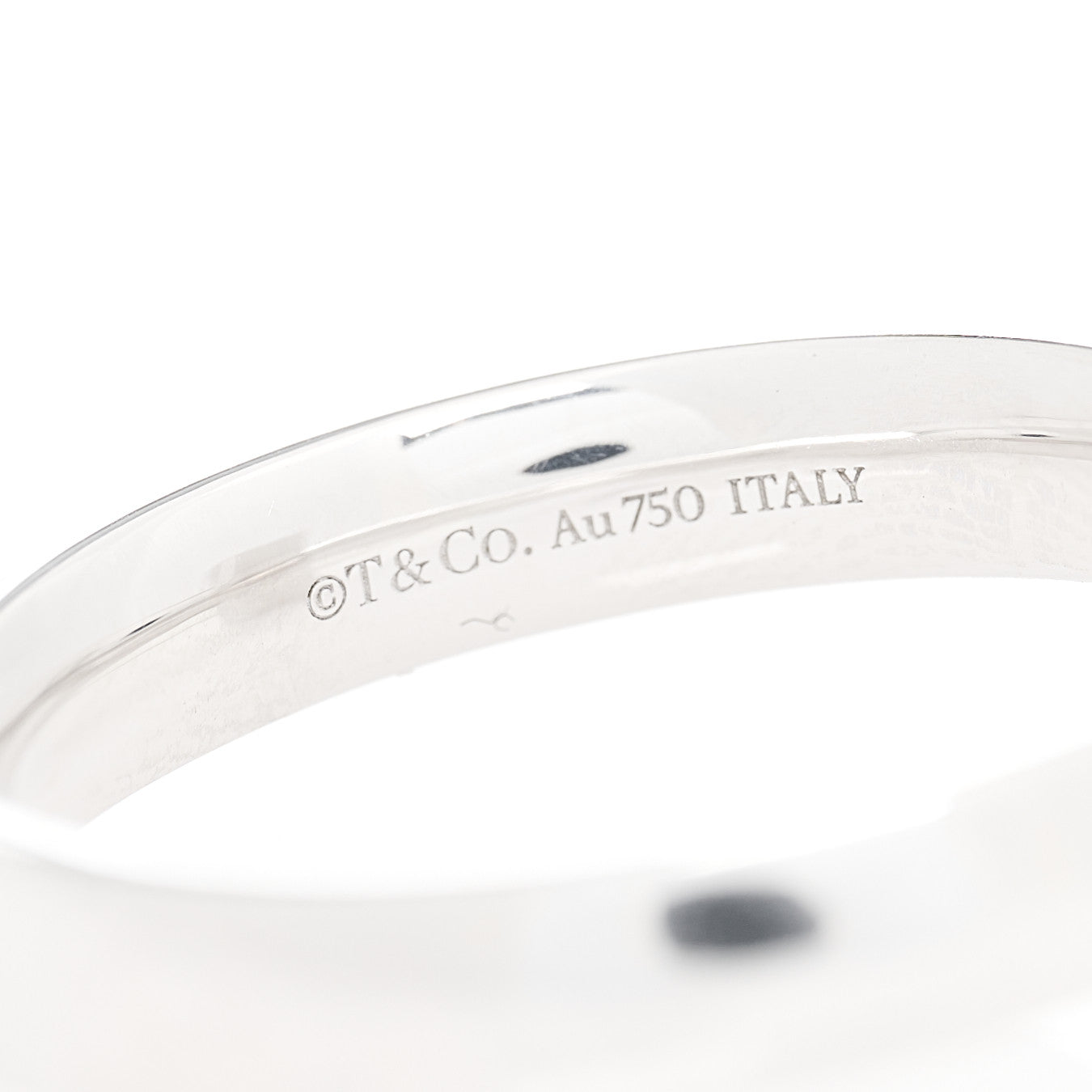 18K White Gold 4.5mm T T1 Ring 62 10