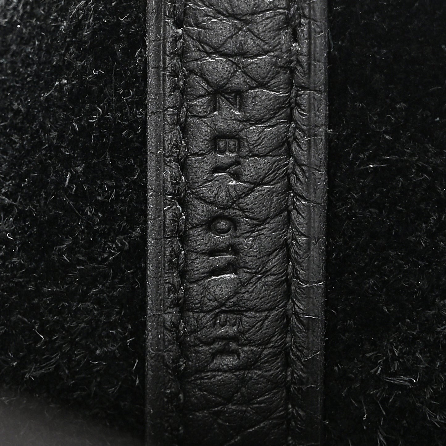 Taurillon Clemence Matte Alligator Picotin Lock Touch 18 PM Black