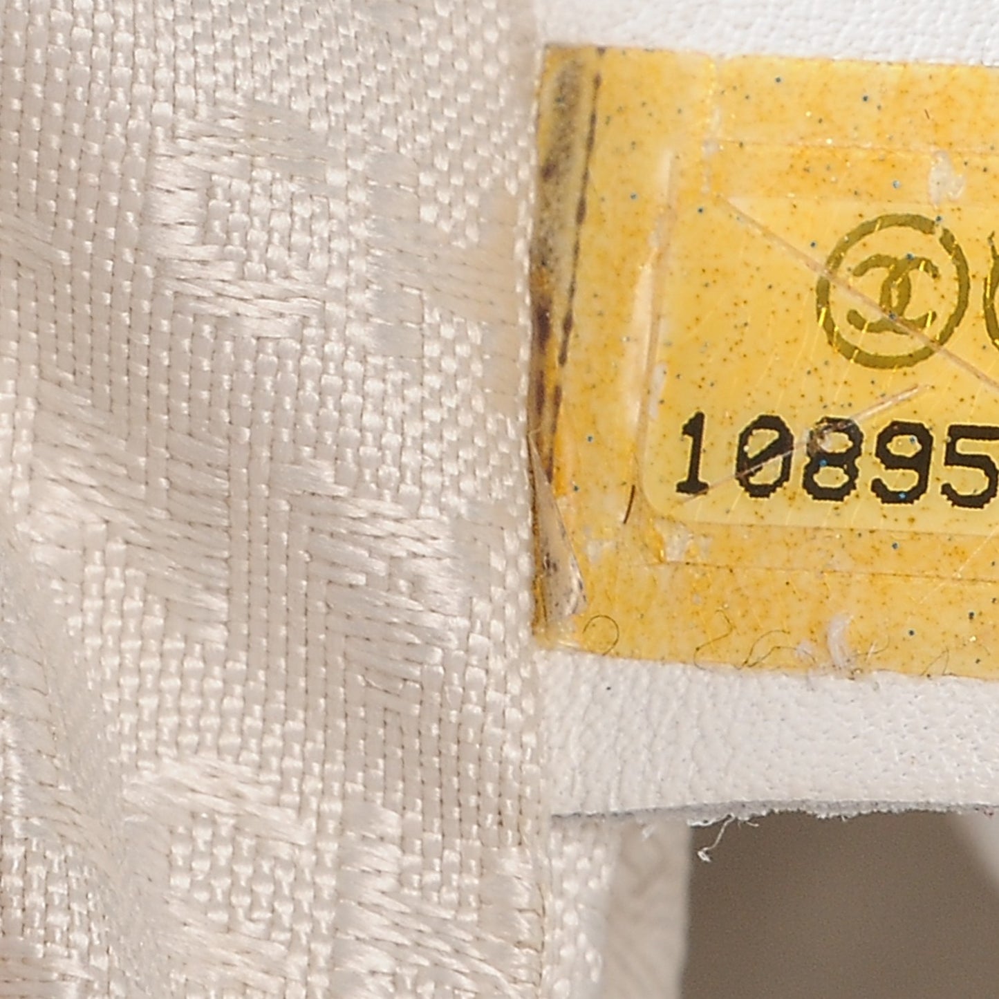 Distressed Caviar XL Coco Cabas White