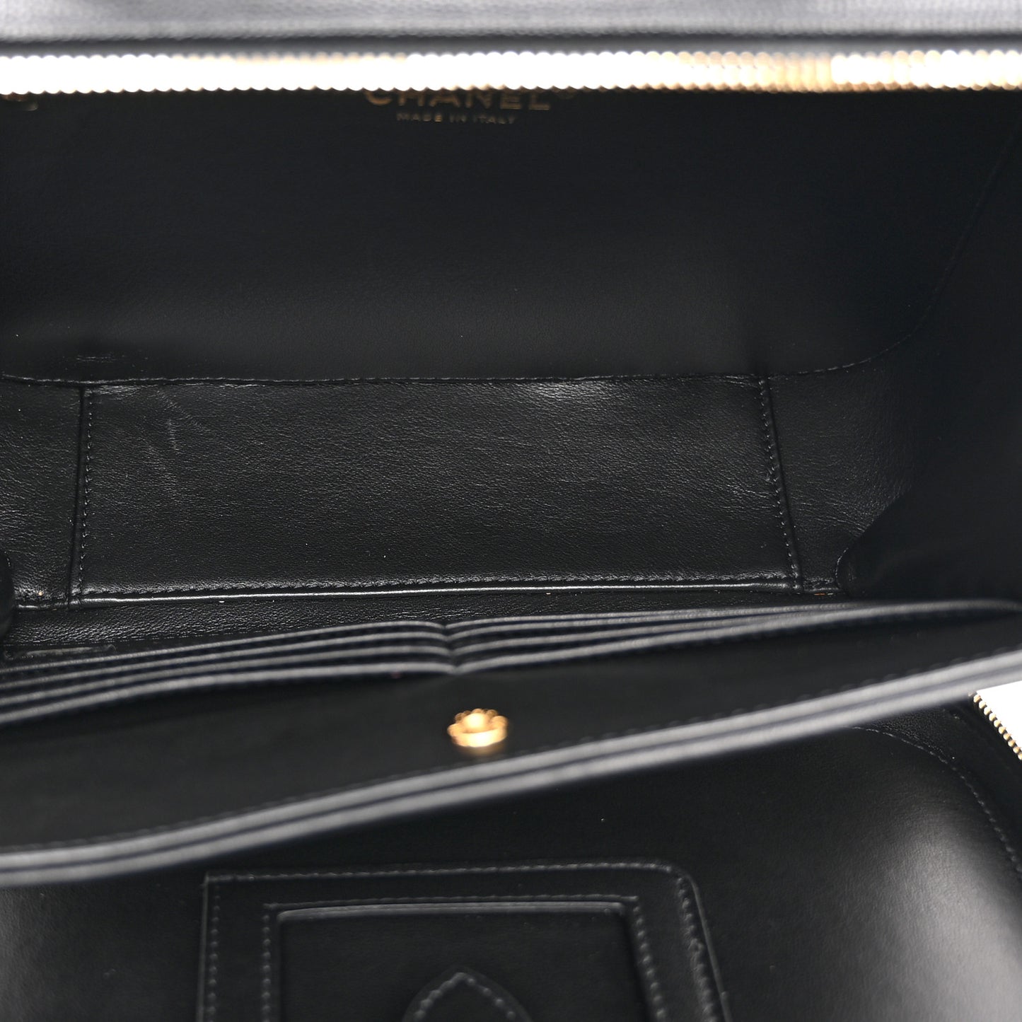 Caviar Quilted Large CC Filigree Vanity Case Black