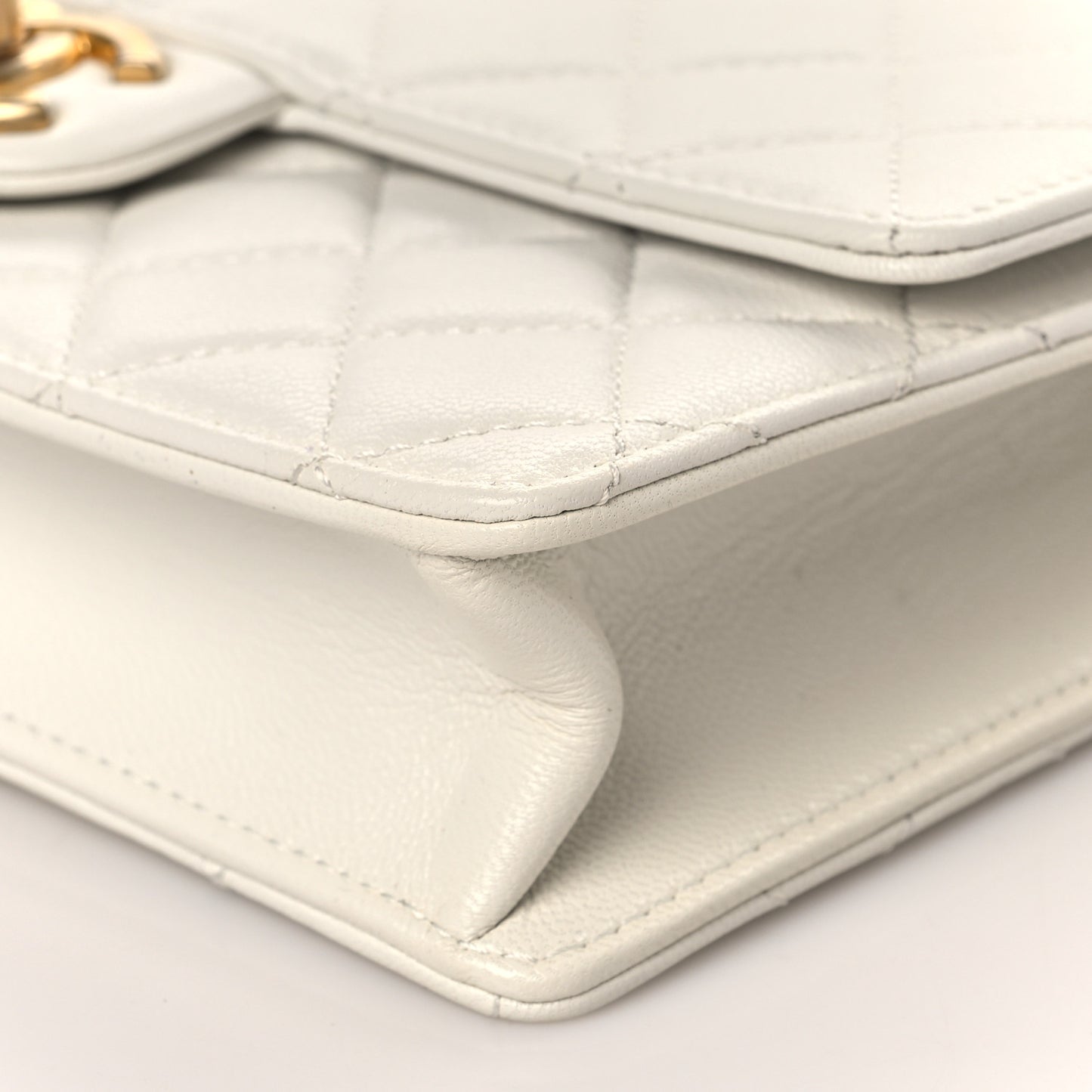 Lambskin Quilted Small Chic Pearls Flap White