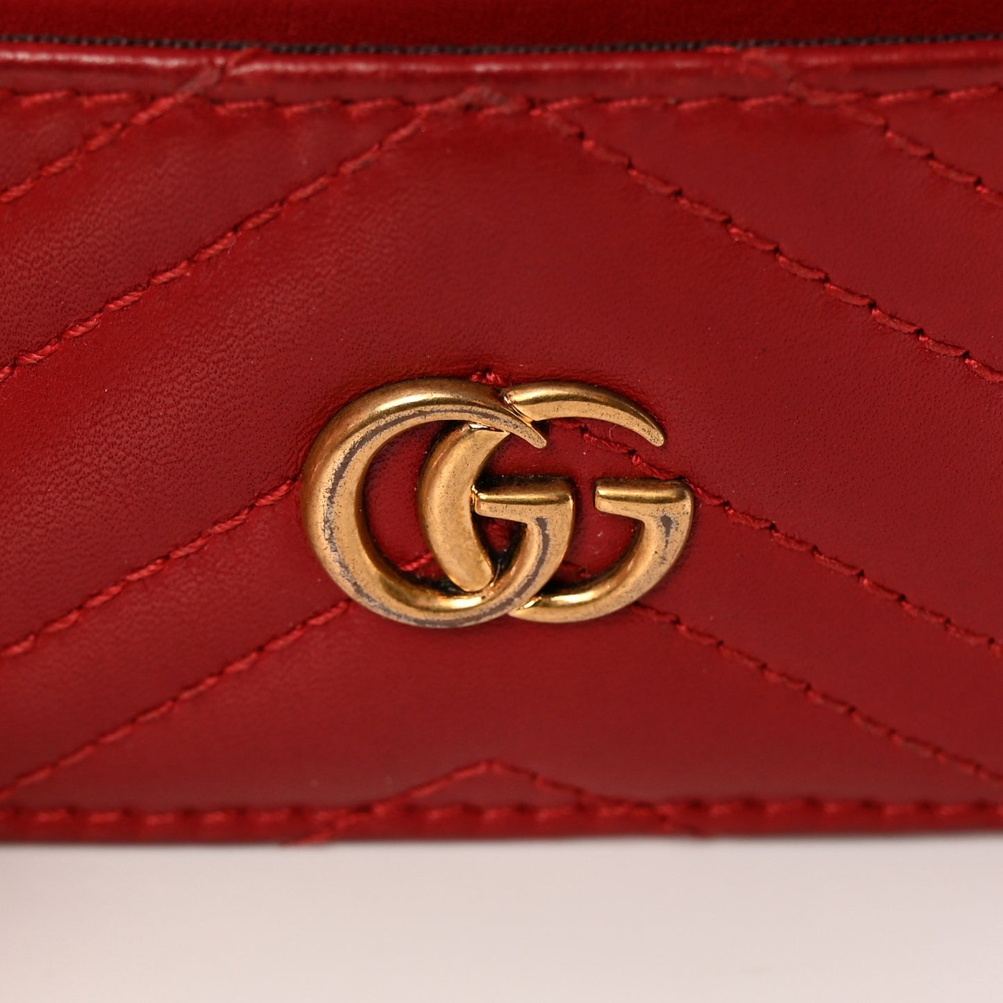Calfskin Matelasse GG Marmont Card Holder Hibiscus Red