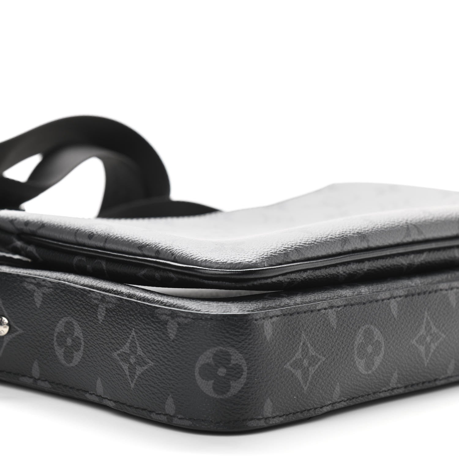 Louis Vuitton Reverse Monogram Eclipse Trio Messenger 9 of 11