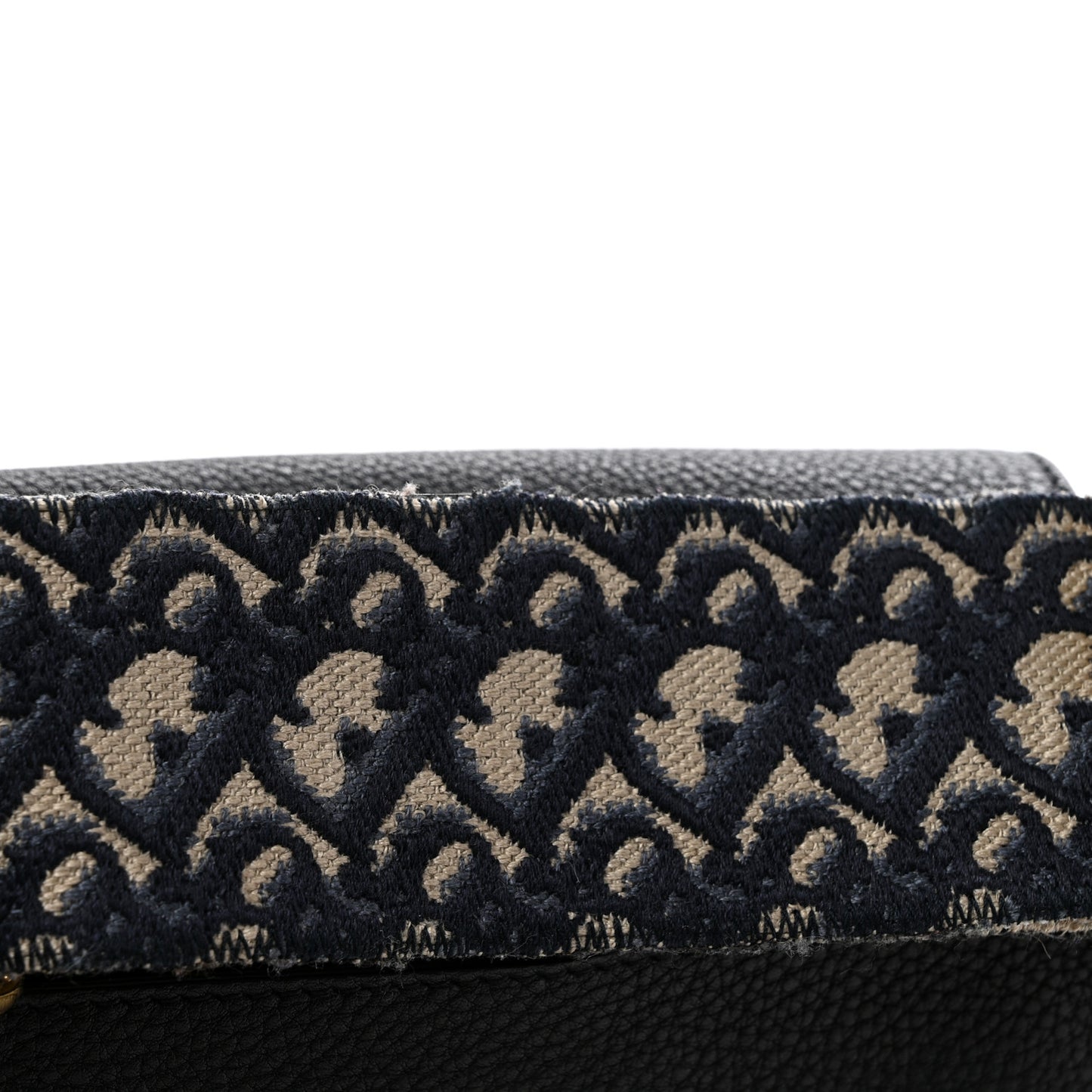 Grained Calfskin Large Bobby Flap Black