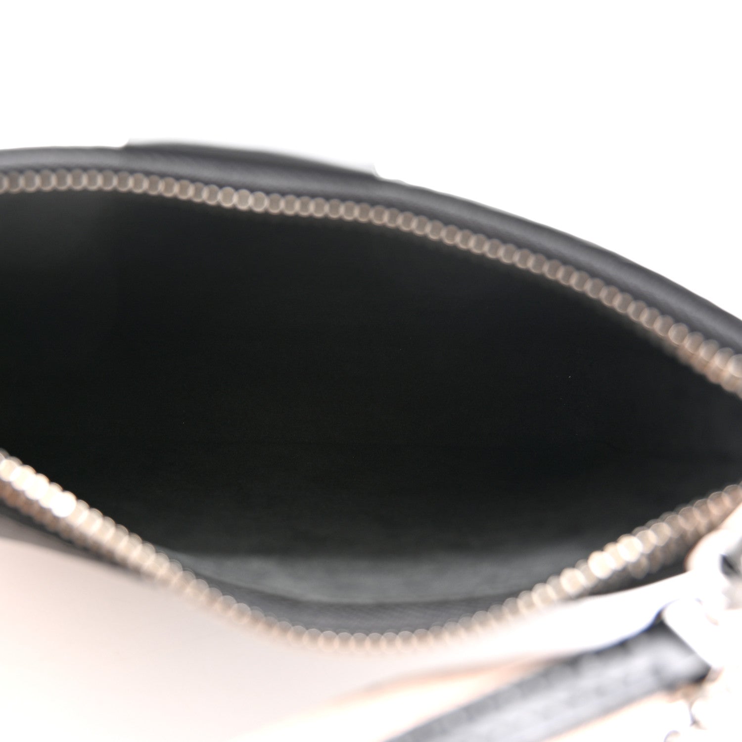 Louis Vuitton Epi Logo Easy Pouch On Strap Black 4 of 8