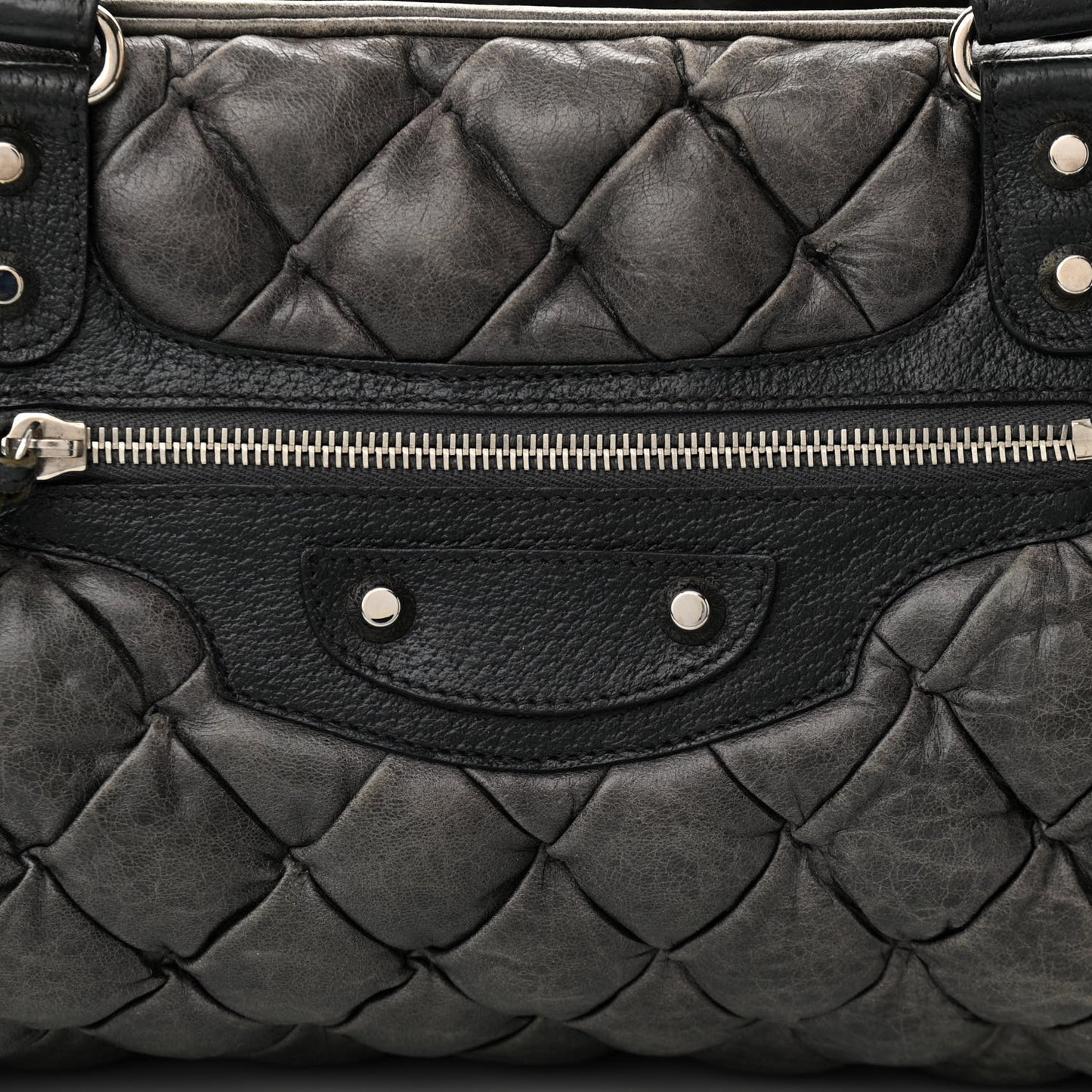 Chevre Quilted Matelasse MM Gris Fossile