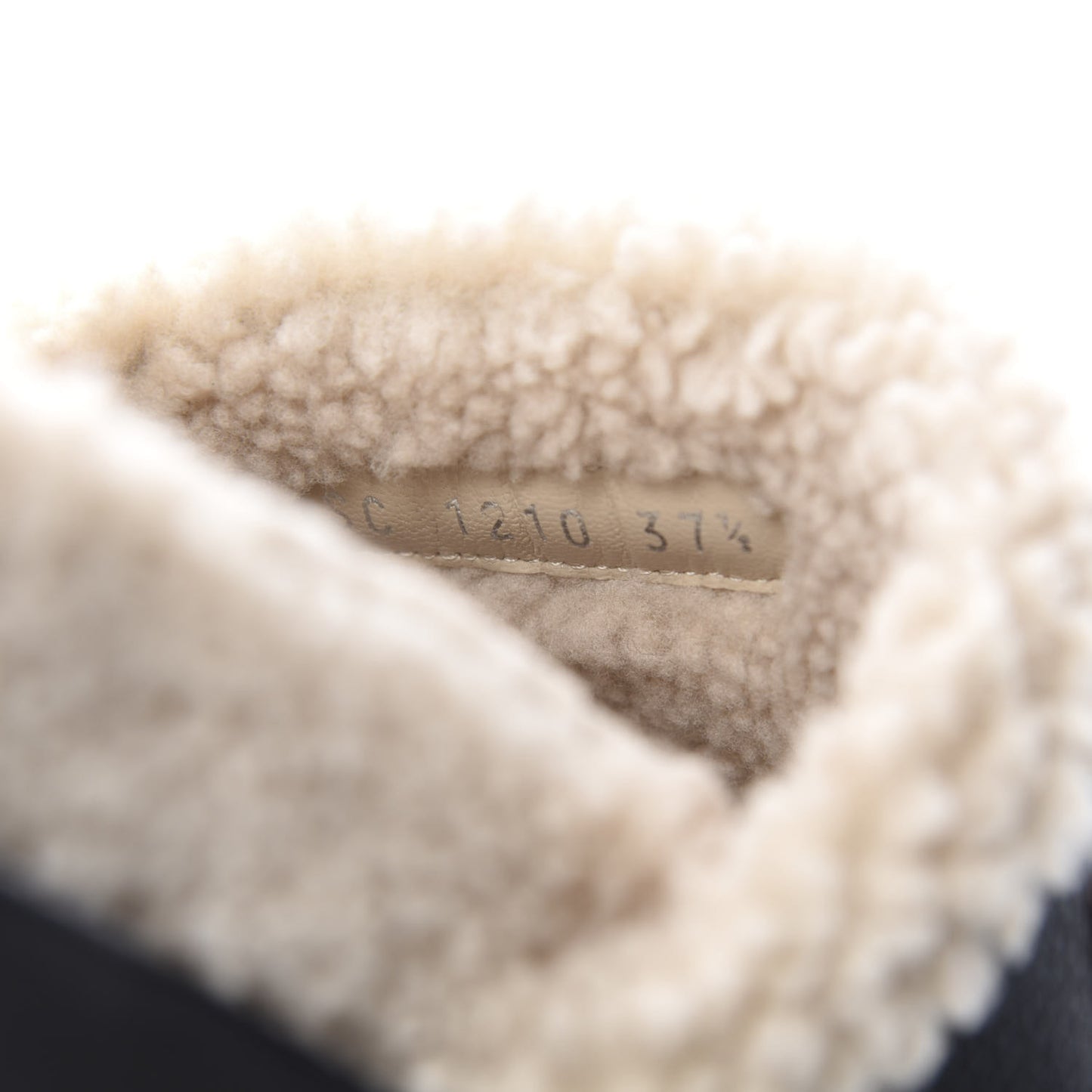 Shearling Calfskin Paseo Flat Comfort Mule 37.5 Beige