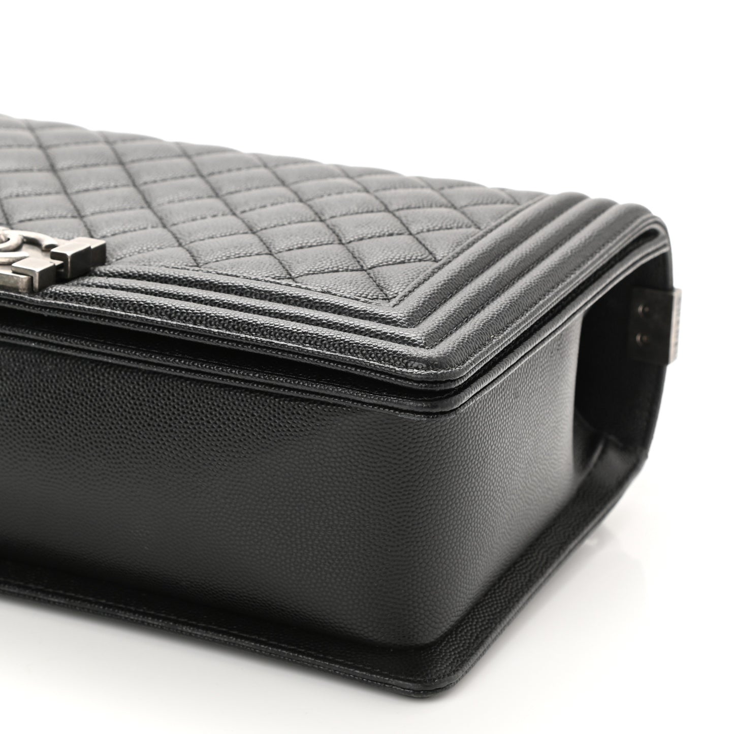 Caviar Quilted New Medium Boy Flap Black