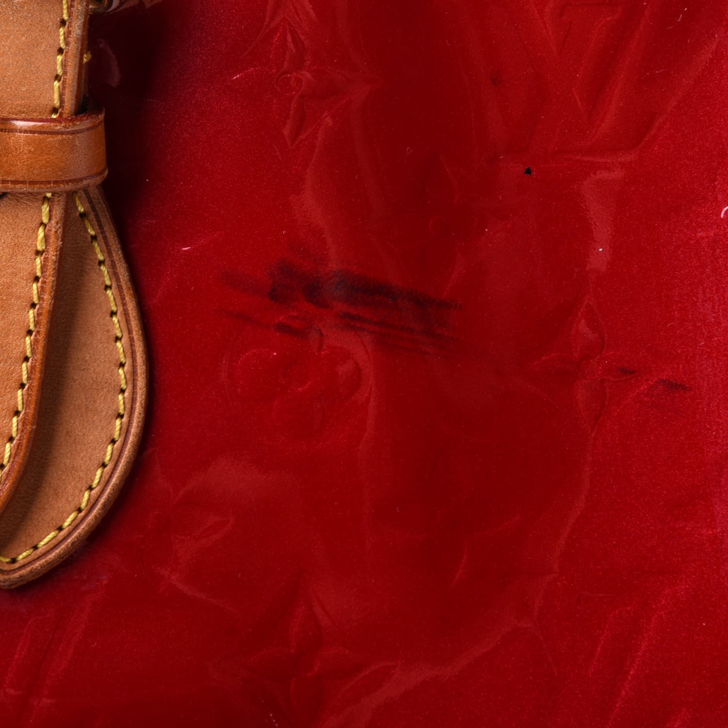 Louis Vuitton Vernis Brentwood Pomme D'Amour 8 of 11