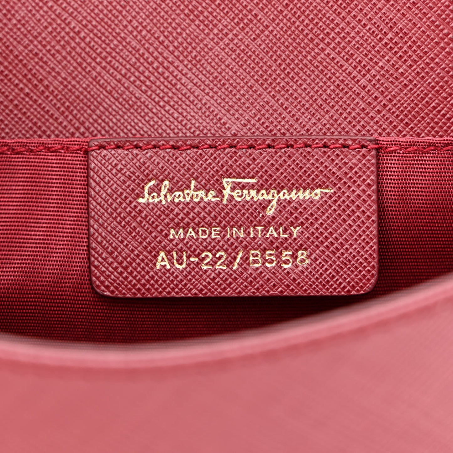 Hammered Calfskin Vara Bow Chain Wallet Red