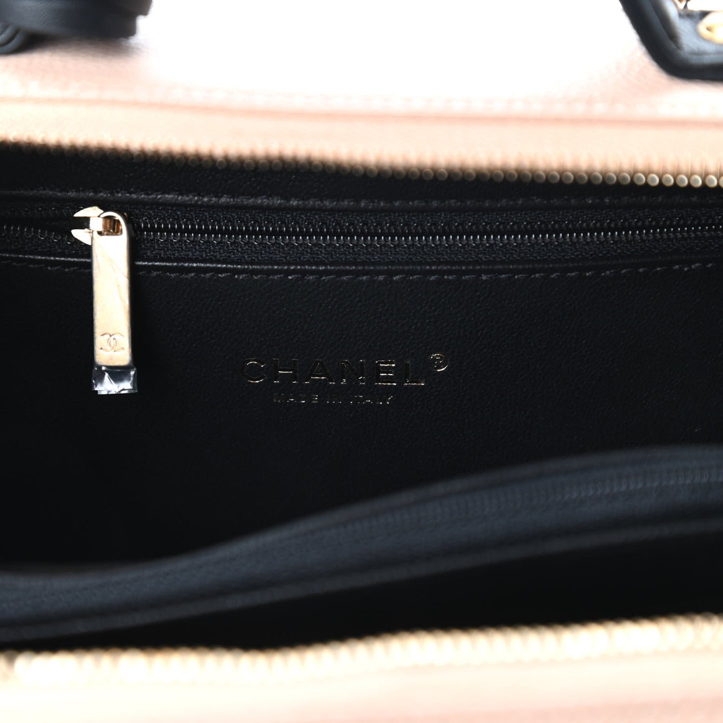 Caviar Quilted Medium CC Filigree Vanity Case Beige Black