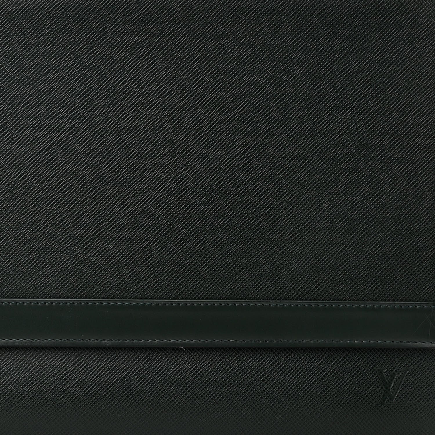 Louis Vuitton Taiga Pochette Volga Portfolio Epicea 7 of 10