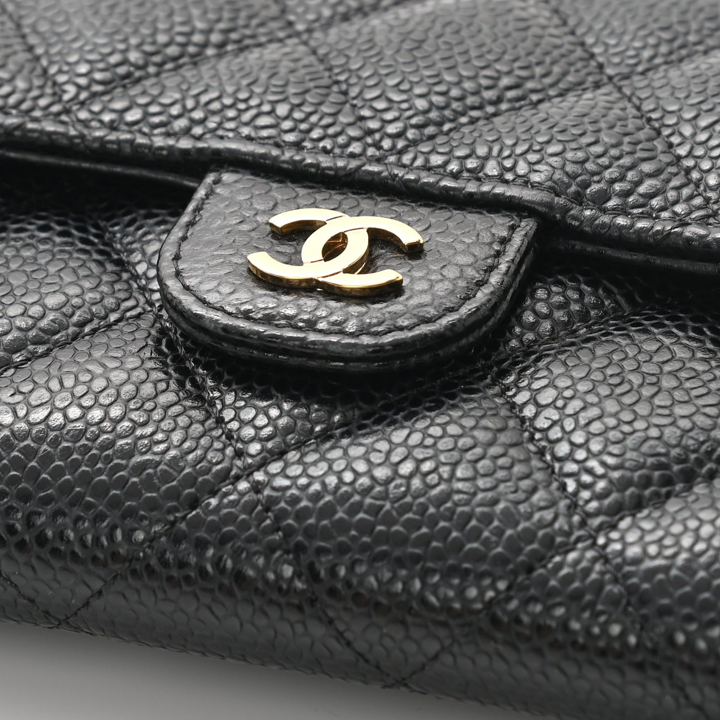 Caviar Quilted Large Gusset Flap Wallet Black