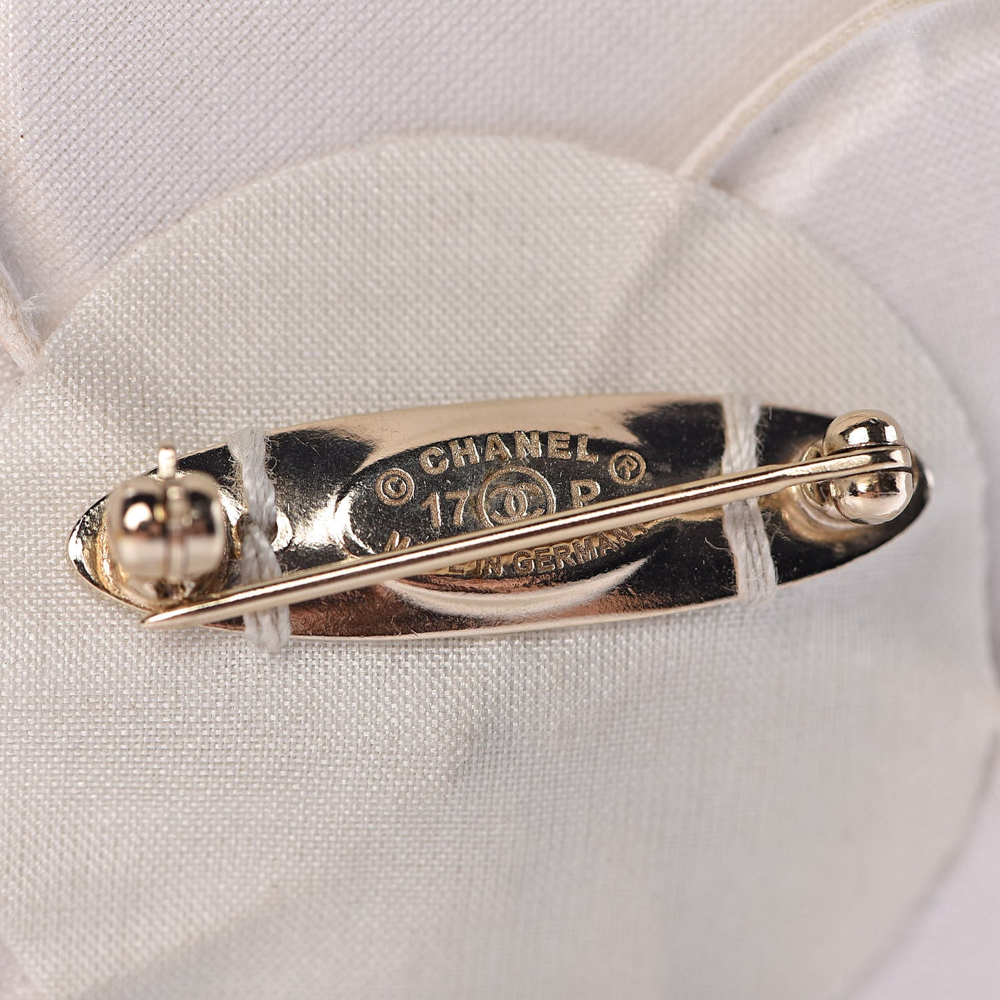 Lambskin Grosgrain Camellia Brooch Black White