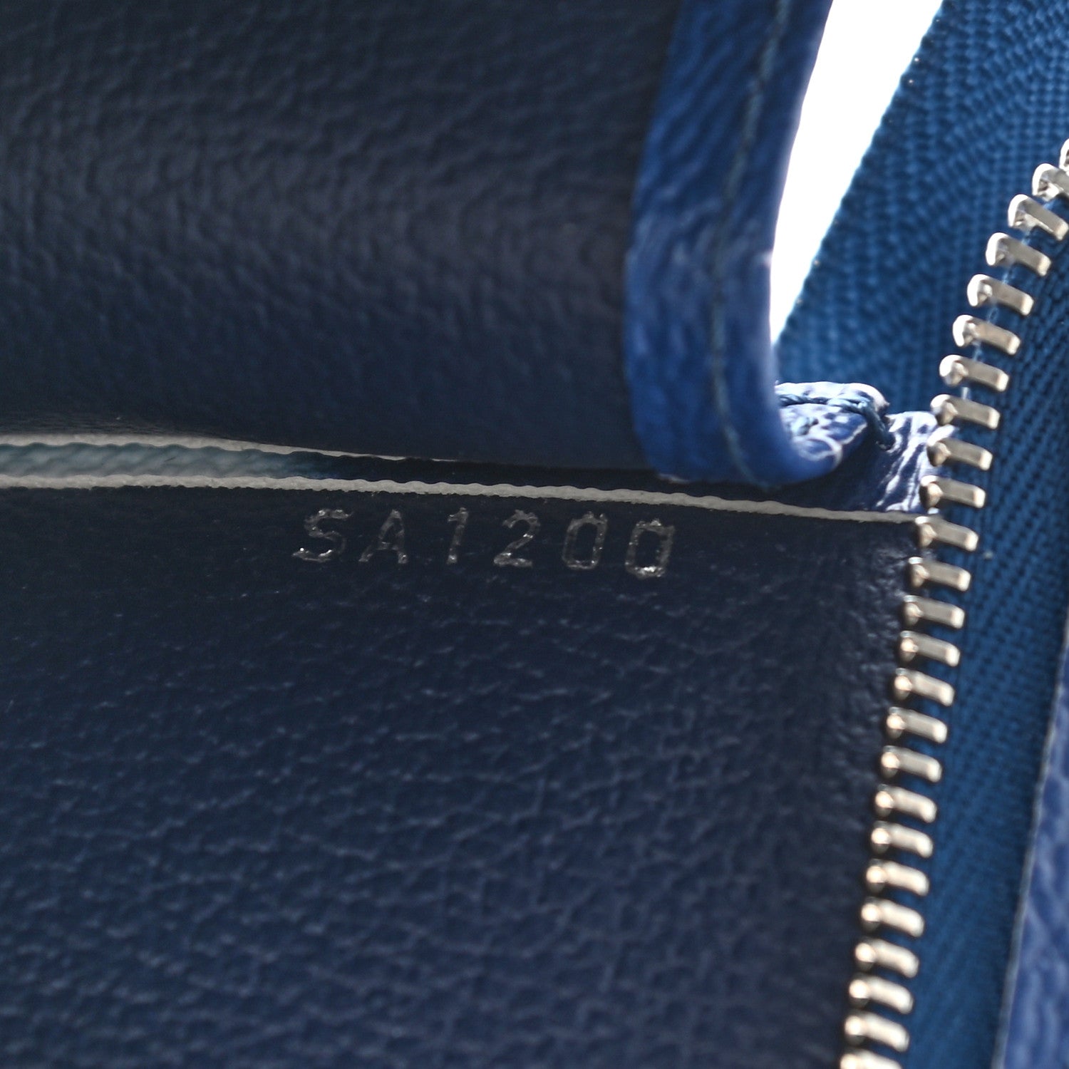 Louis Vuitton Monogram Escale Toiletry Pouch 26 Blue 6 of 7
