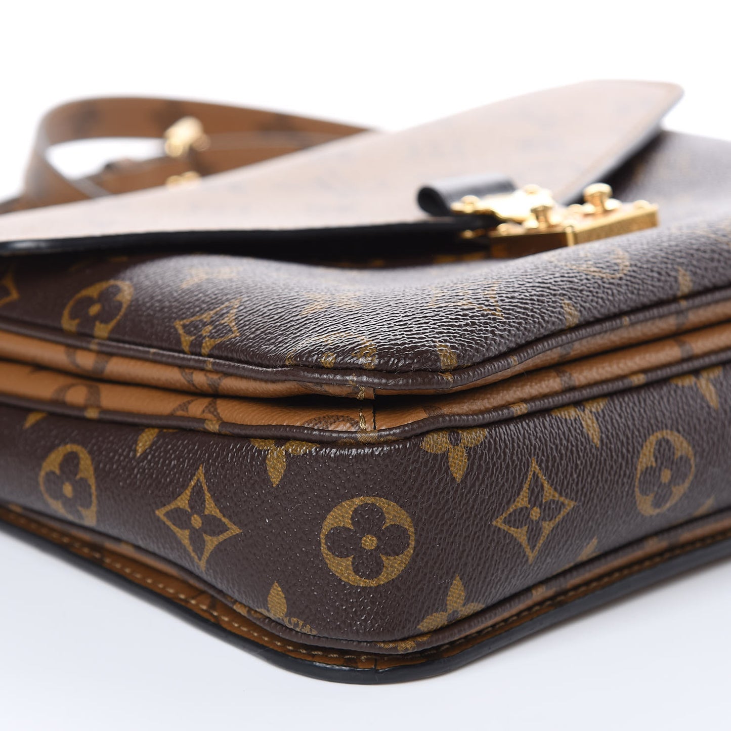 Reverse Monogram Pochette Metis