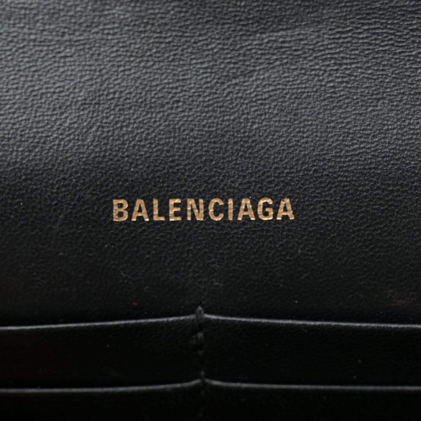 Shiny Calfskin Crocodile Embossed Hourglass Chain Bag Black