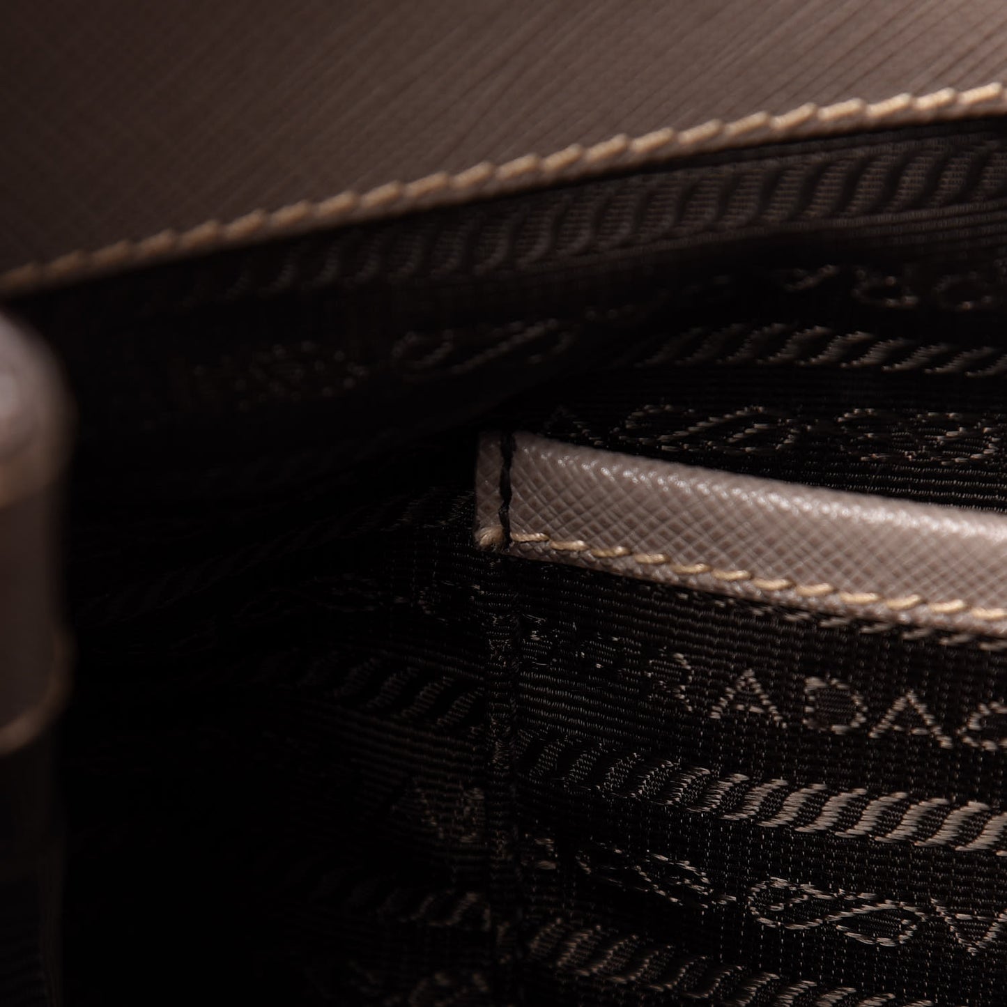 Saffiano Large Galleria Double Zip Tote Argilla