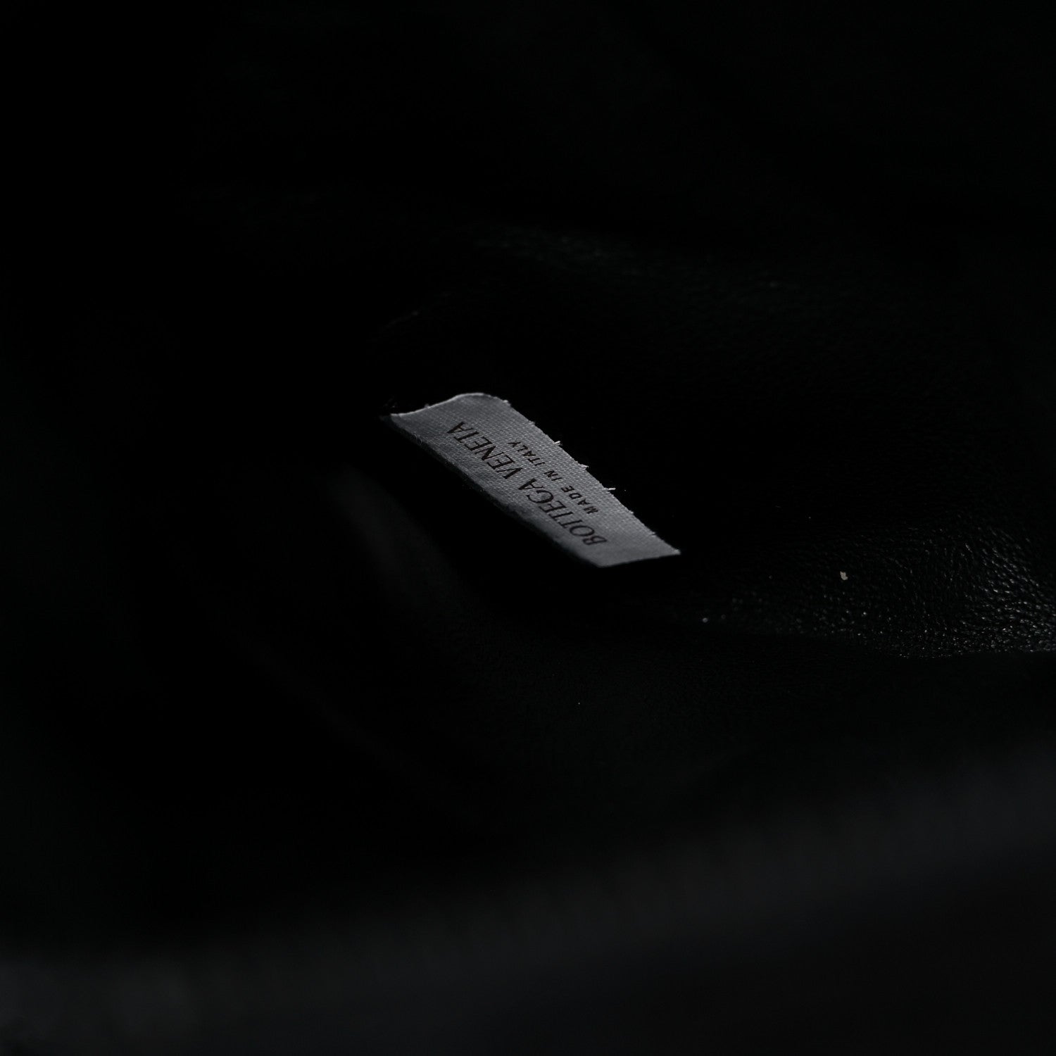 Bottega Veneta Calfskin Maxi Intrecciato Puffy Laptop Pouch Camping 9 of 9