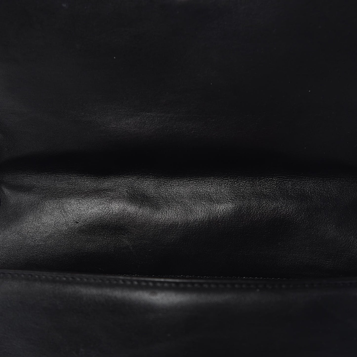 Calfskin Matelasse Medium GG Marmont Shoulder Bag Black