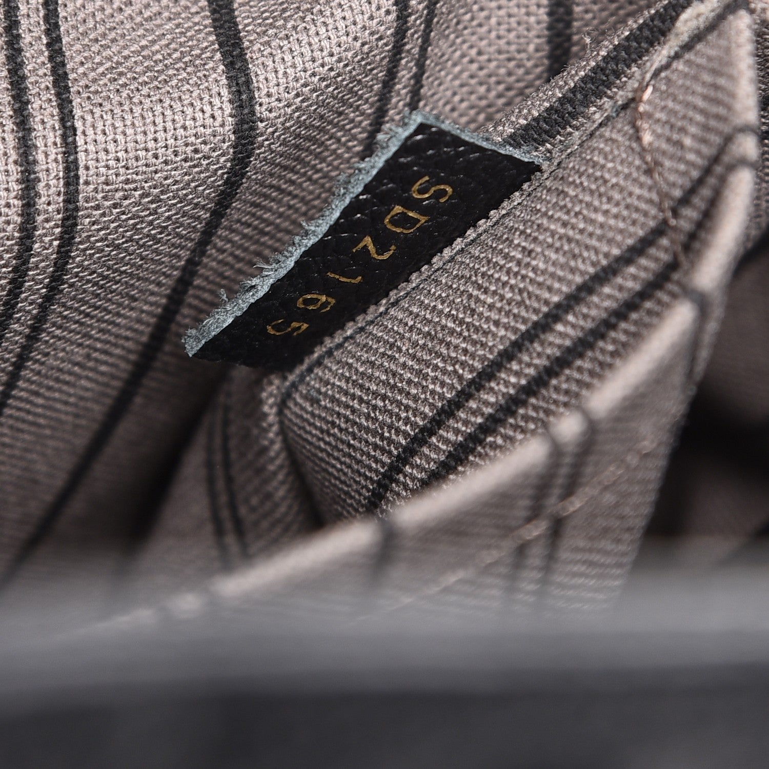 Louis Vuitton Empreinte Montaigne GM Black 9 of 9