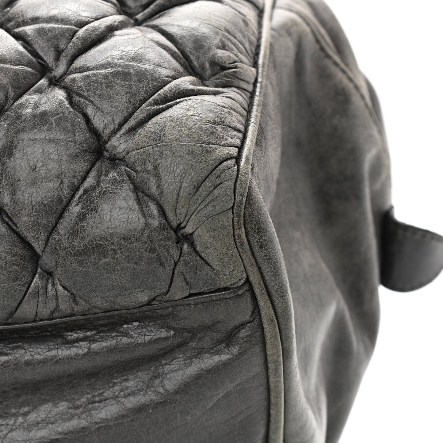 Chevre Quilted Matelasse MM Gris Fossile