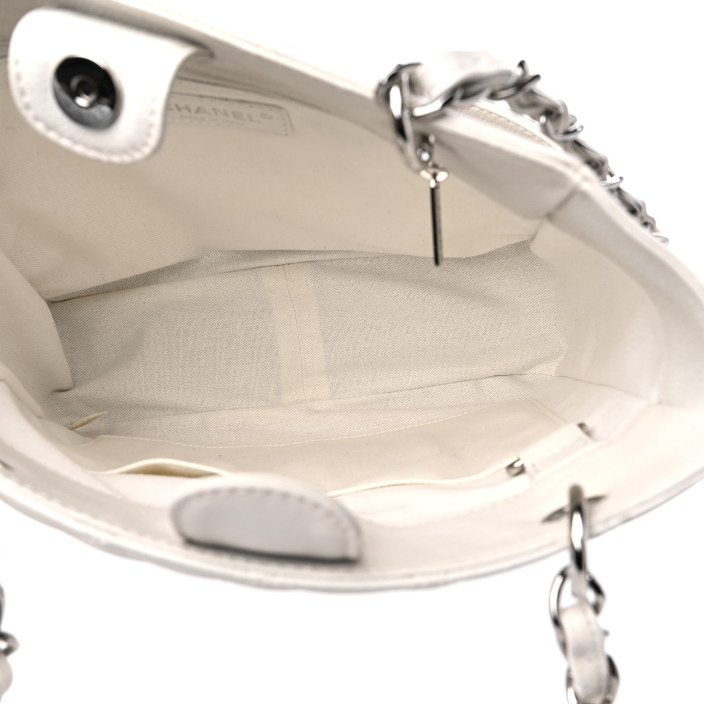 Caviar Quilted Petit Shopping Tote PST White