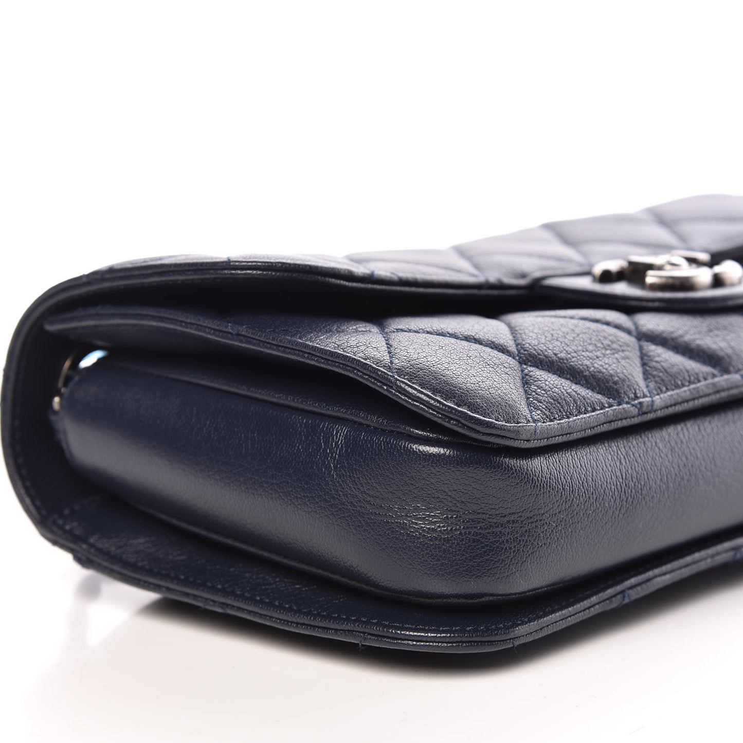 Goatskin Quilted Medium Perfect Edge Flap Navy Blue