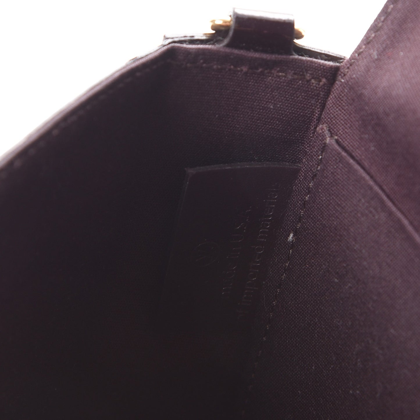 Vernis Pochette Felicie Chain Wallet Amarante