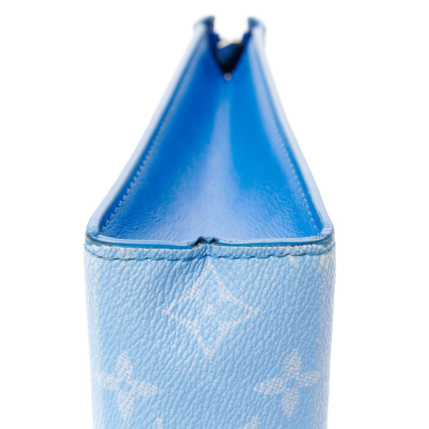 Monogram Clouds Pochette Voyage MM A4 Blue