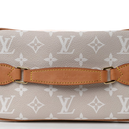 Louis Vuitton Monogram Giant By The Pool Nice BB Brume 7 of 8
