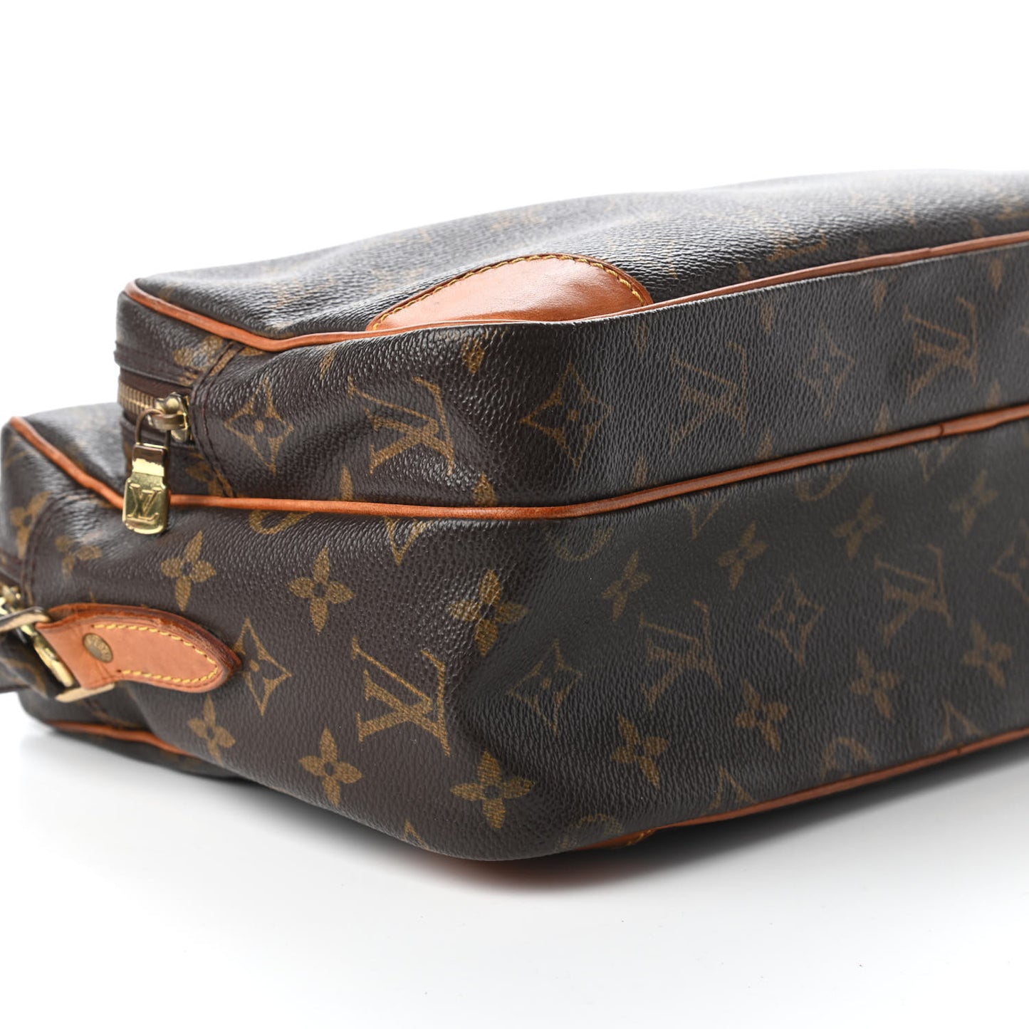 Monogram Nil 28
