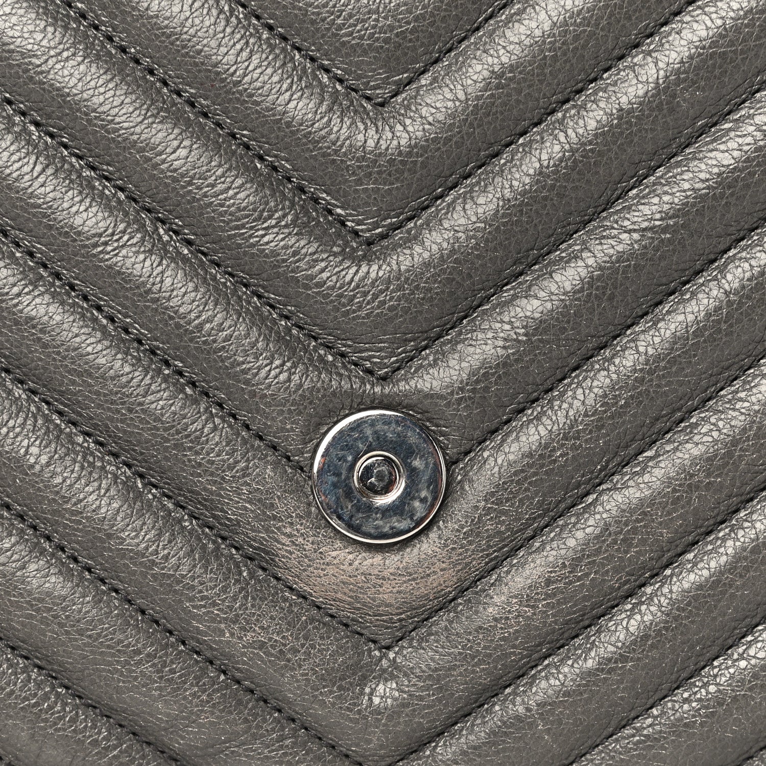 Saint Laurent Grained Calfskin Matelasse Chevron Monogram Medium College Bag Grey 14 of 18