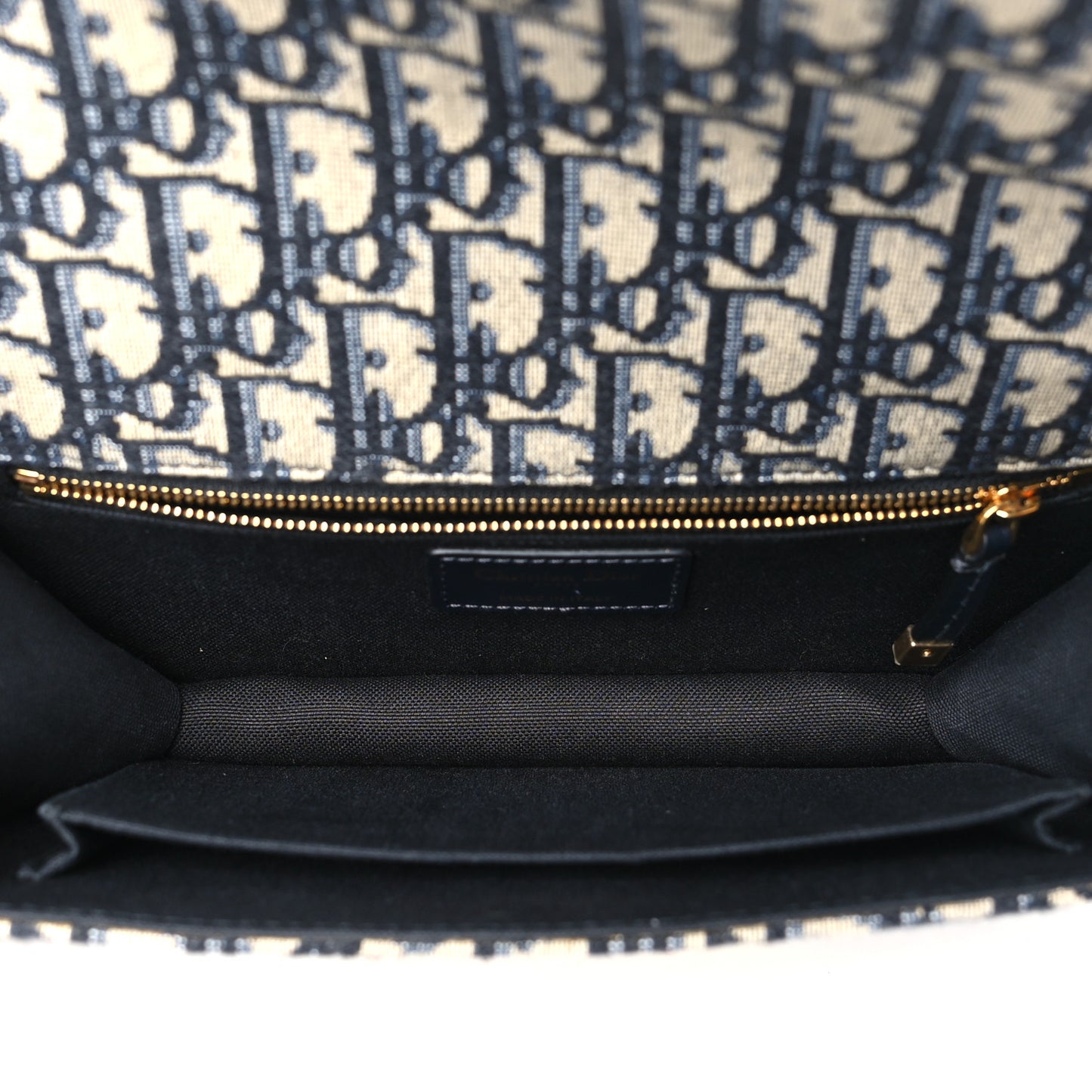 Oblique 30 Montaigne Chain Flap Bag Blue
