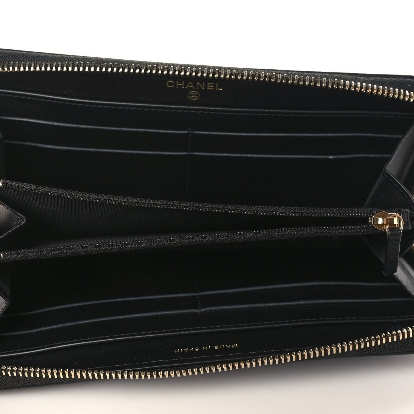 Caviar Quilted Filigree Zip Around Wallet Black