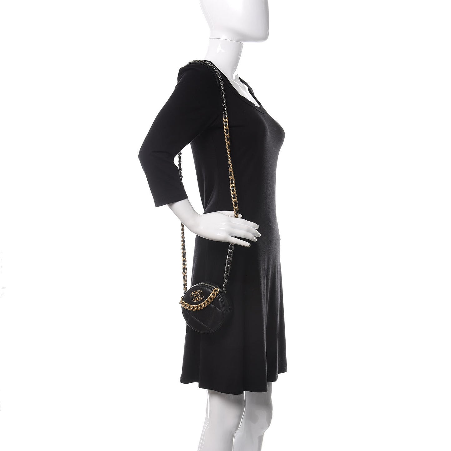 Shiny Goatskin Quilted 19 Round Clutch With Chain Black