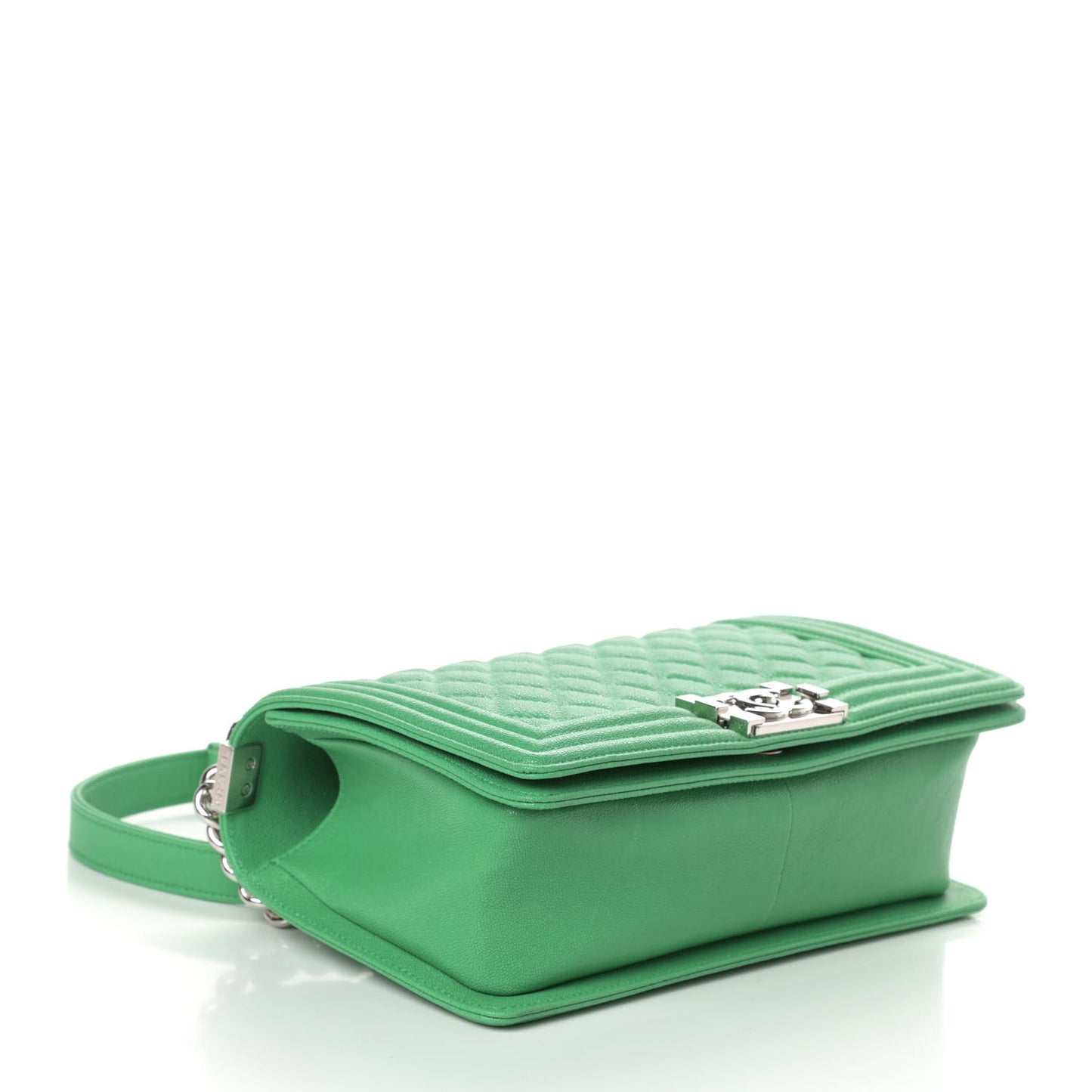 Caviar Quilted Medium Boy Flap Green