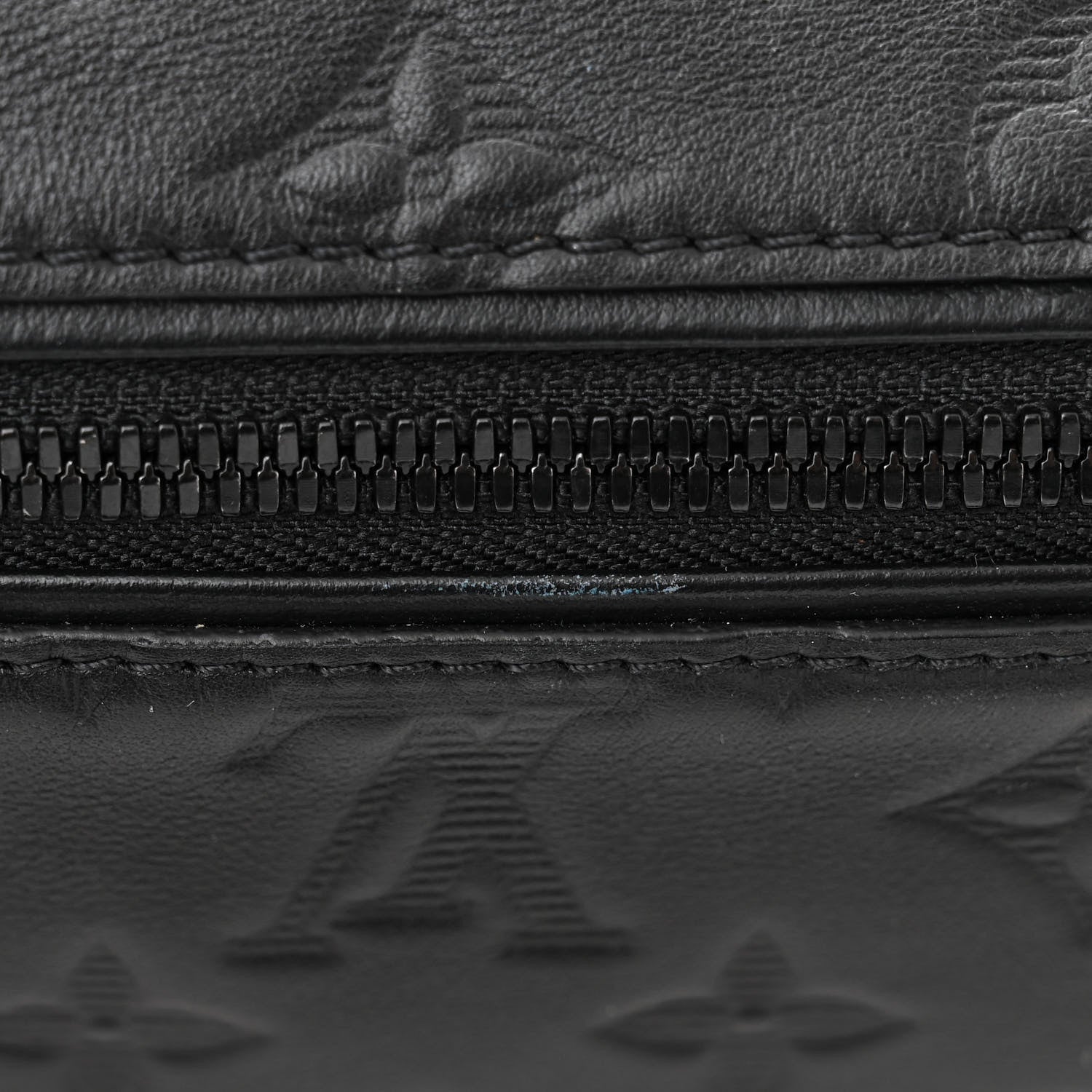 Louis Vuitton Calfskin Monogram Shadow Discovery Bumbag Black 10 of 10