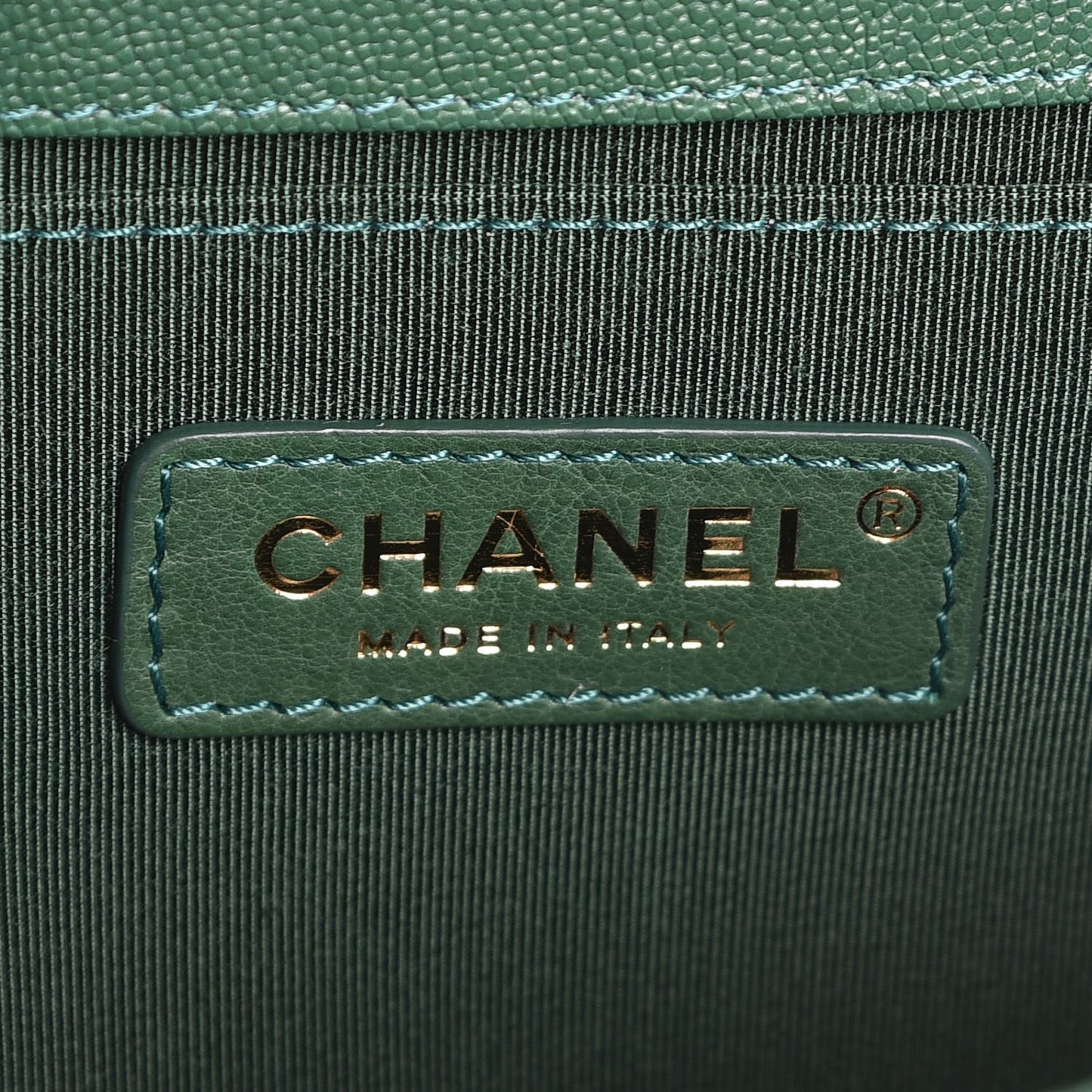Caviar Quilted Medium Boy Flap Green