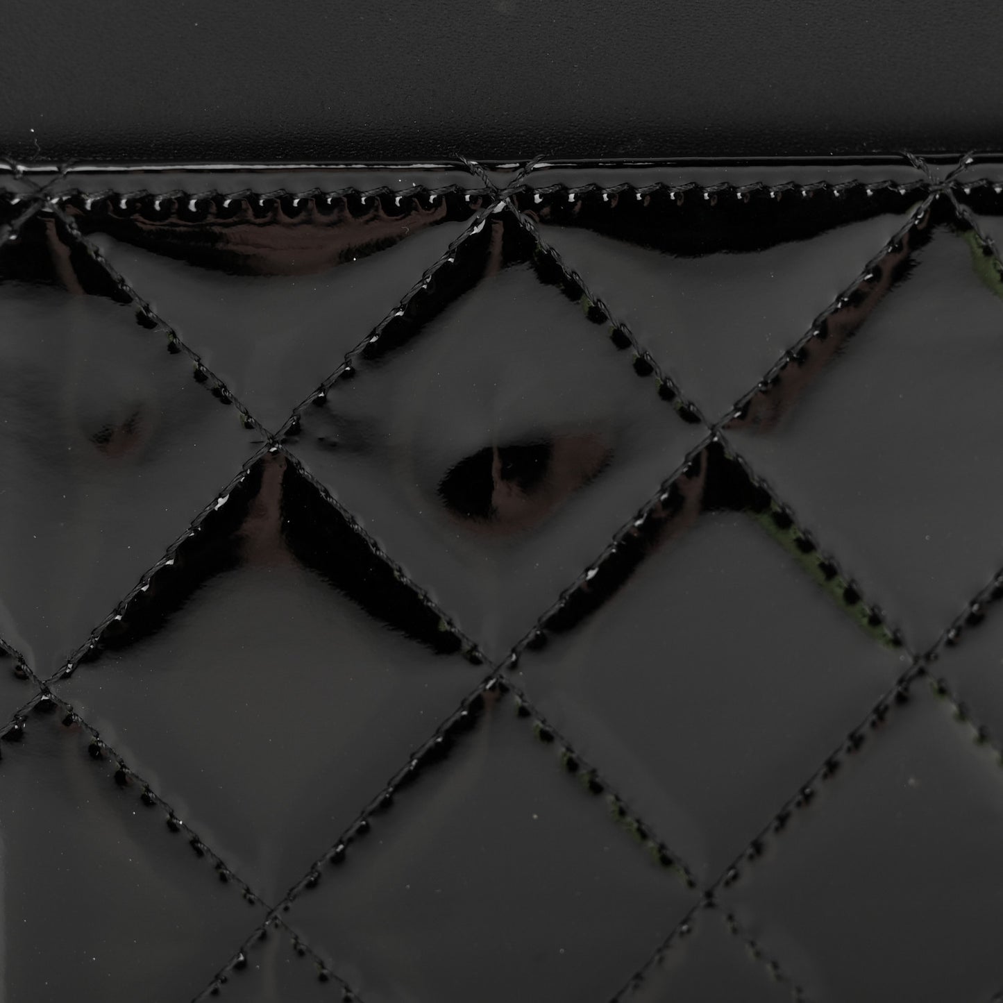 Patent Quilted Wallet On Chain WOC Black