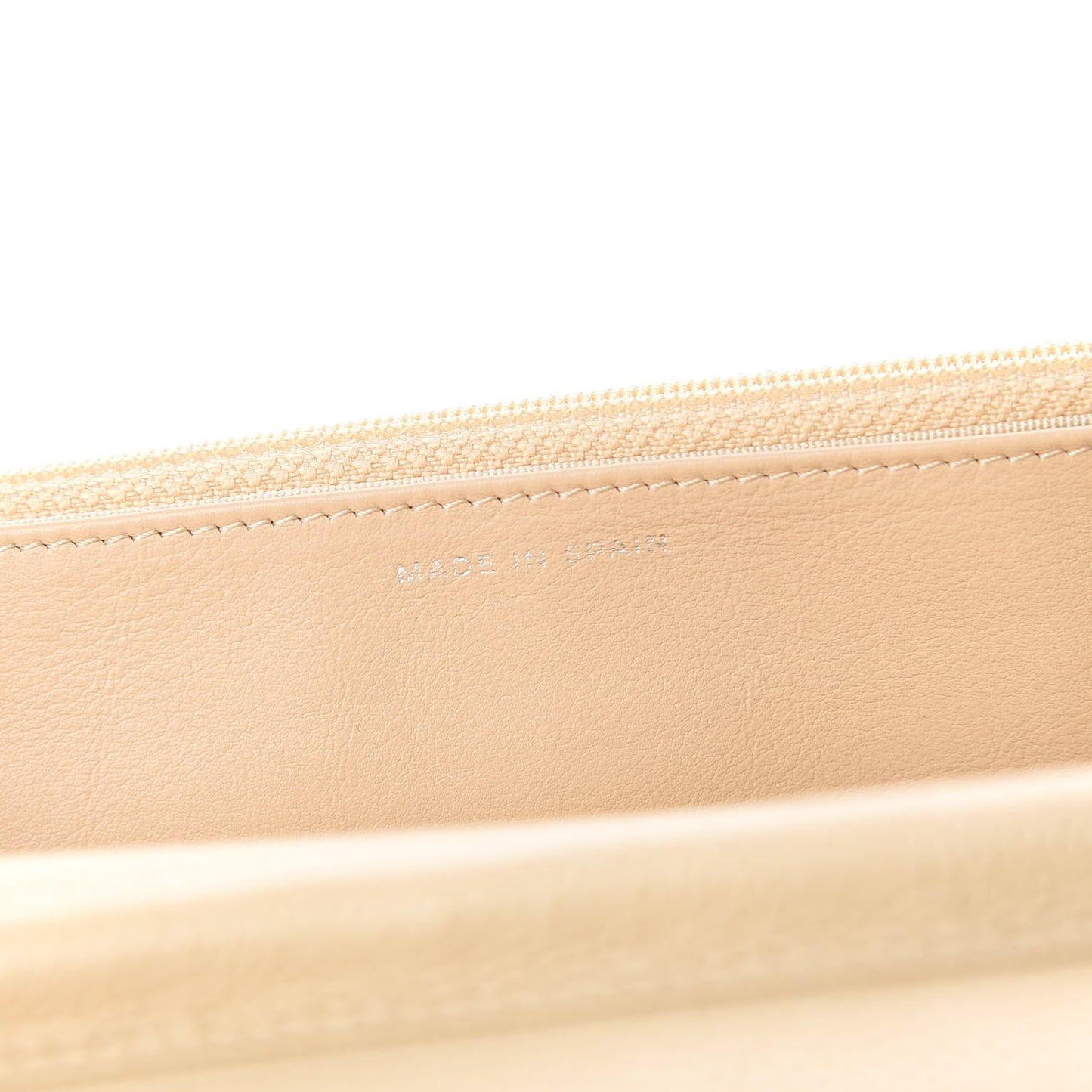 Caviar Quilted Wallet On Chain WOC Light Beige