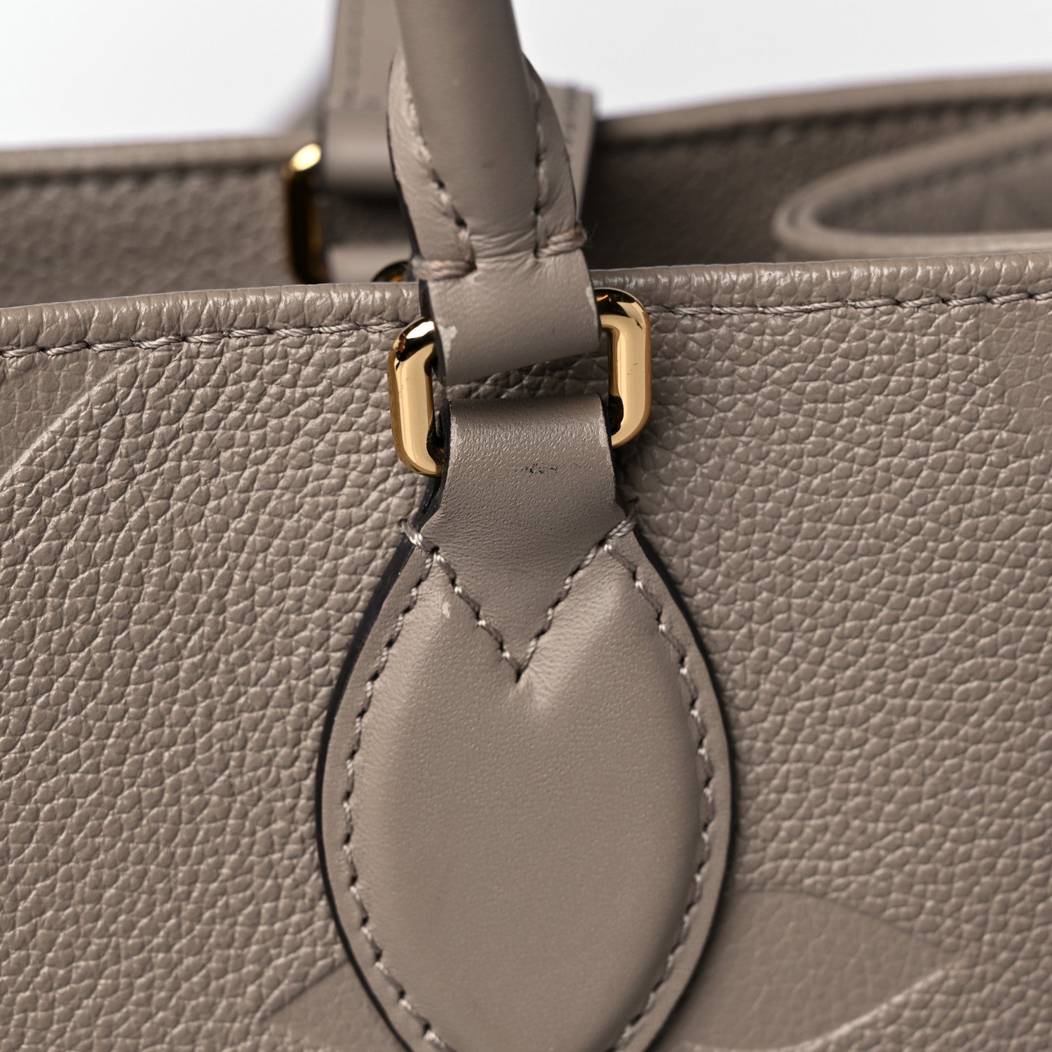 Louis Vuitton Empreinte Monogram Giant Onthego MM Tourterelle 17 of 18
