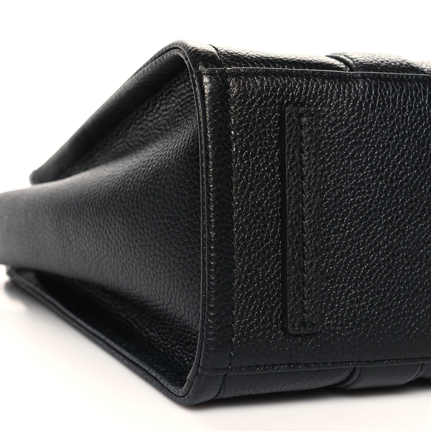 Grained Calfskin Medium The Tote Bag Black
