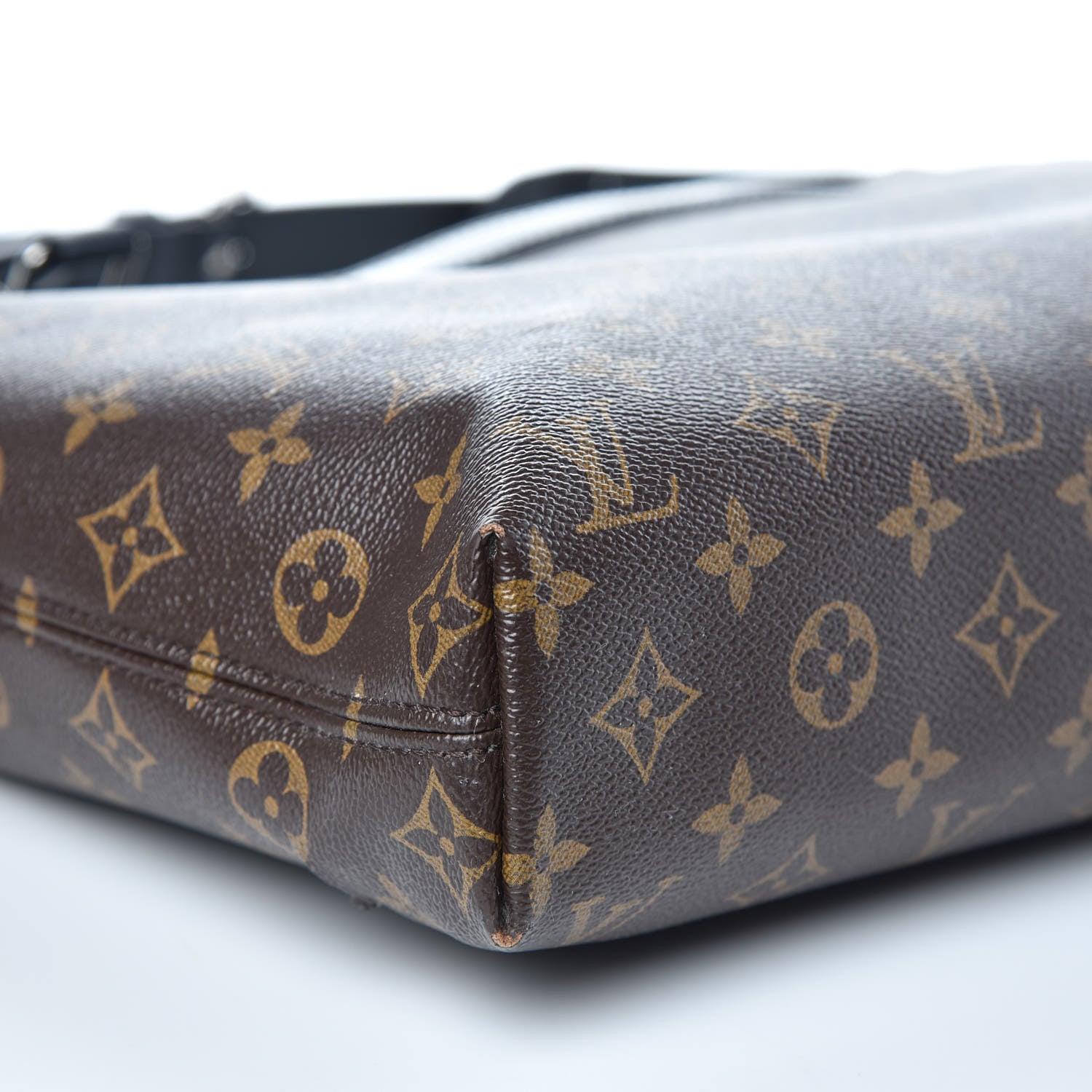Louis Vuitton Monogram Macassar Porte-Documents Jour 7 of 18