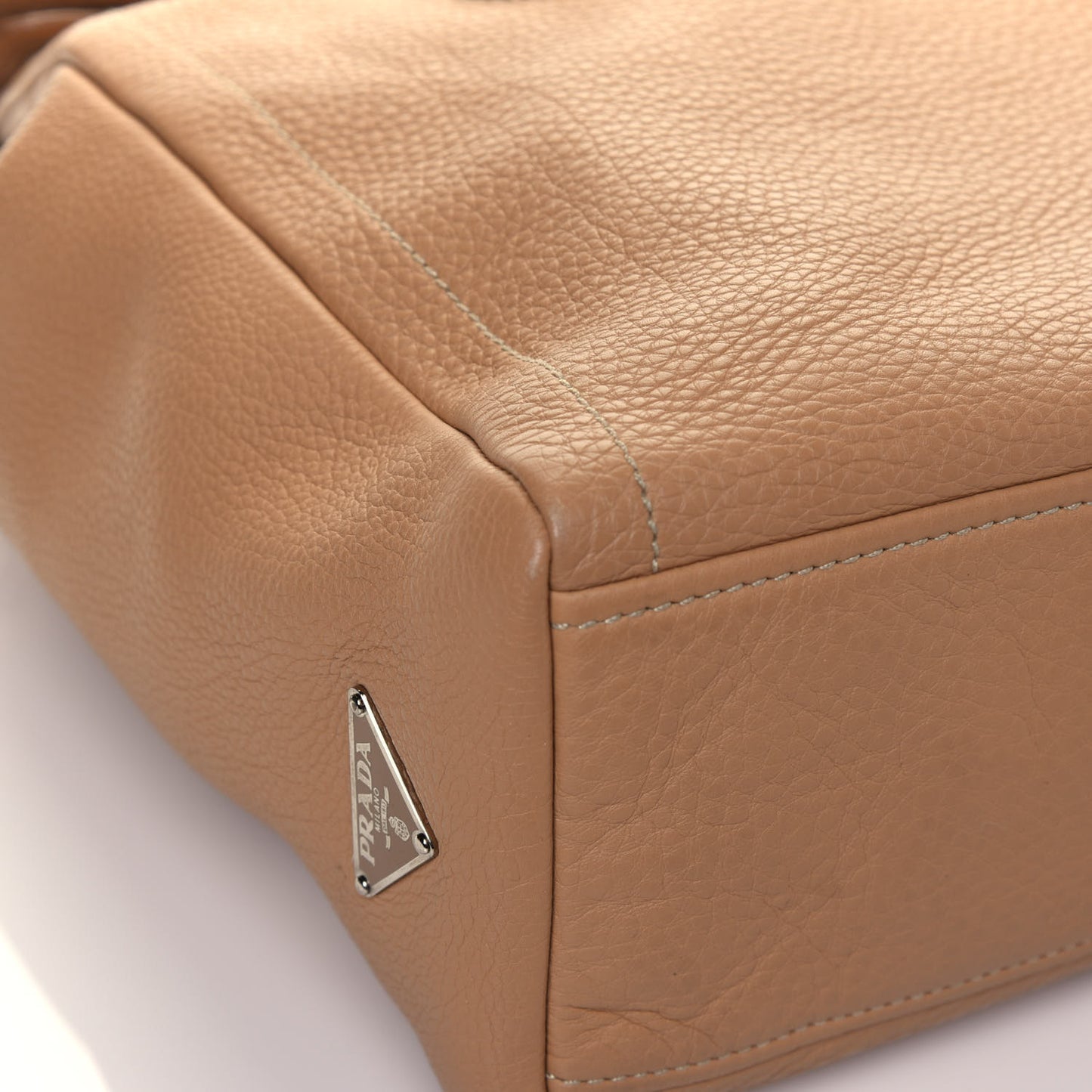 Vitello Daino Easy Foldover Pushlock Tote Sabbia